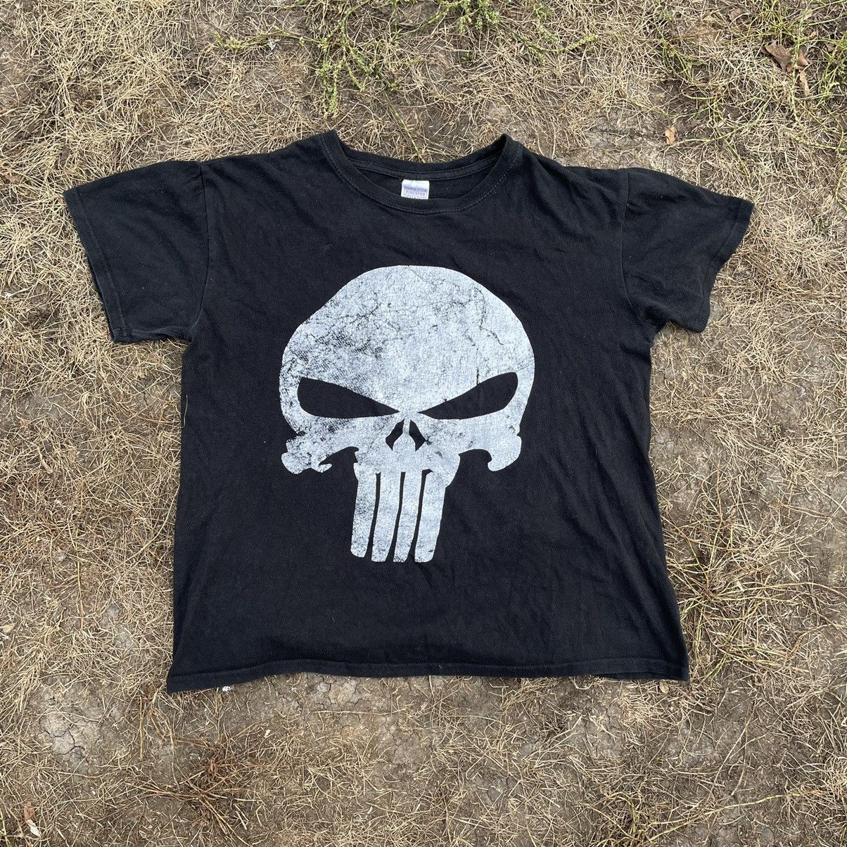 Vintage Vintage Y2K Punisher Skull Graphic Tee Sun Faded Black M Size US M / EU 48-50 / 2 - 1 Thumbnail