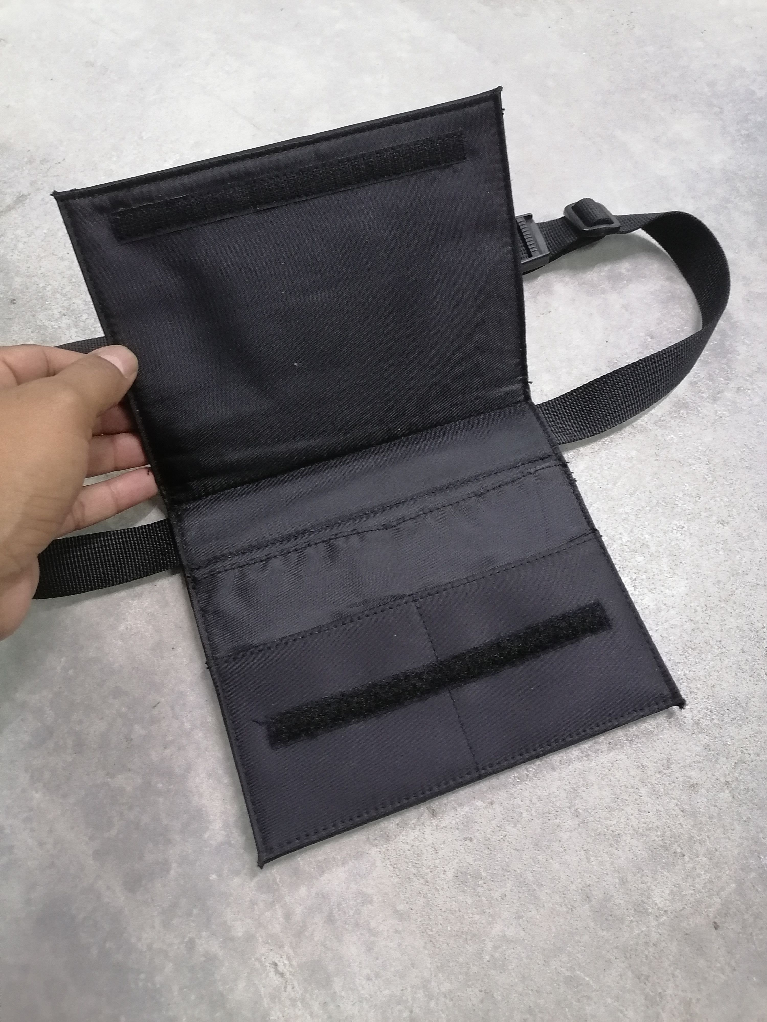 Anna Sui Rare❗Anna Sui Nylon Waist / Crossbody Bag Size ONE SIZE - 6 Thumbnail