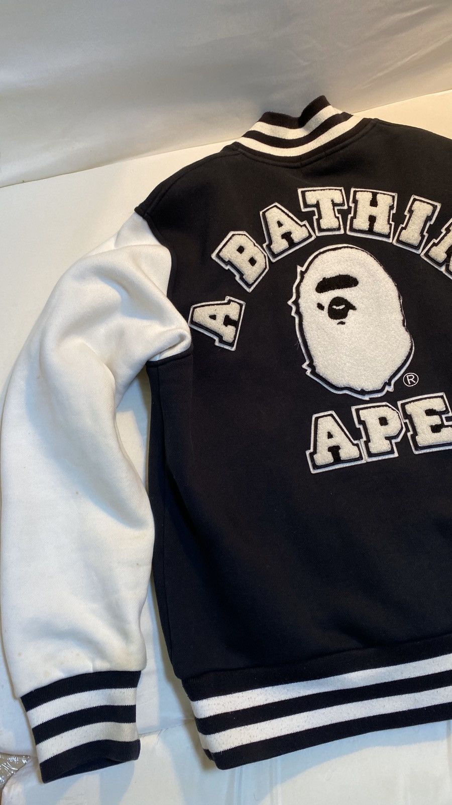 Bape A Bathing Ape big logo black white varsity M Size US M / EU 48-50 / 2 - 4 Thumbnail