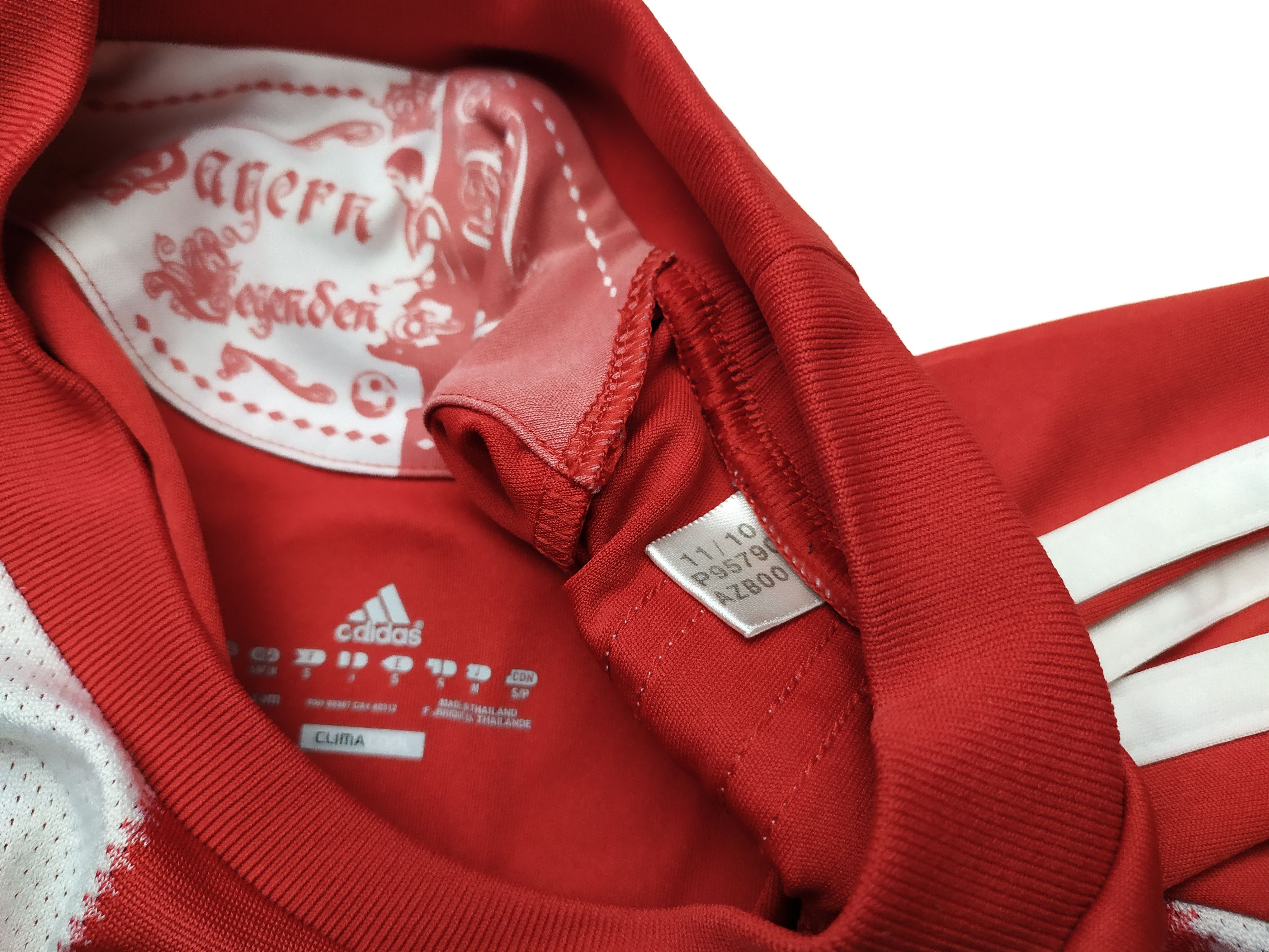Adidas Adidas 2010 Bayern Munchen Home shirt #10 Robben Jersey Size US S / EU 44-46 / 1 - 7 Thumbnail
