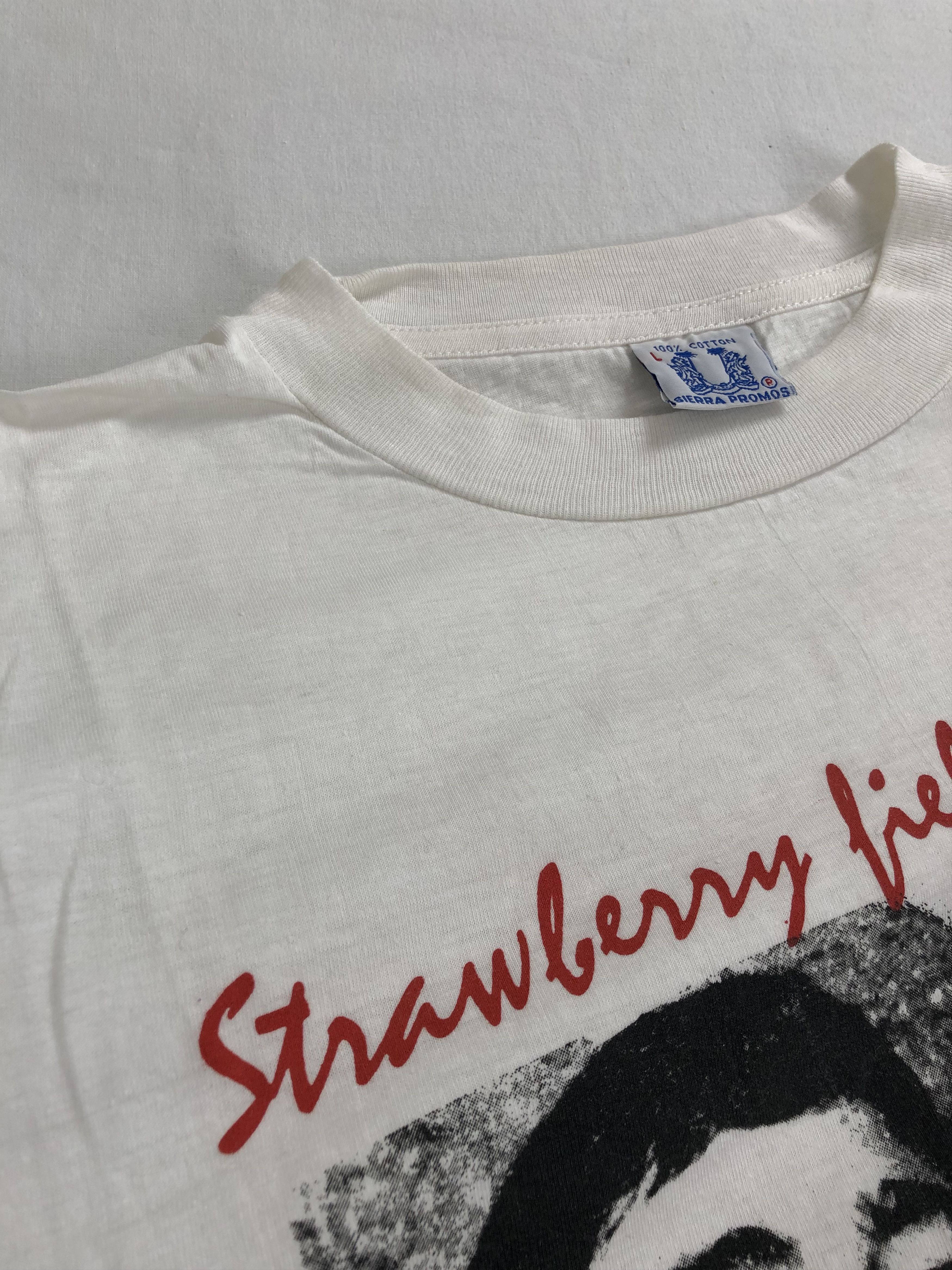 Band Tees Vintage 90s The Beatles Strawberry Fields Forever t-shirt Size US L / EU 52-54 / 3 - 8 Thumbnail