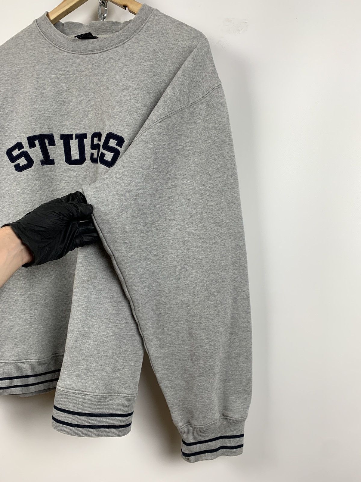 Stussy 90s Vintage Stussy Embroidered Logo Crewneck Grey Sweatshirt Size US XL / EU 56 / 4 - 9 Thumbnail