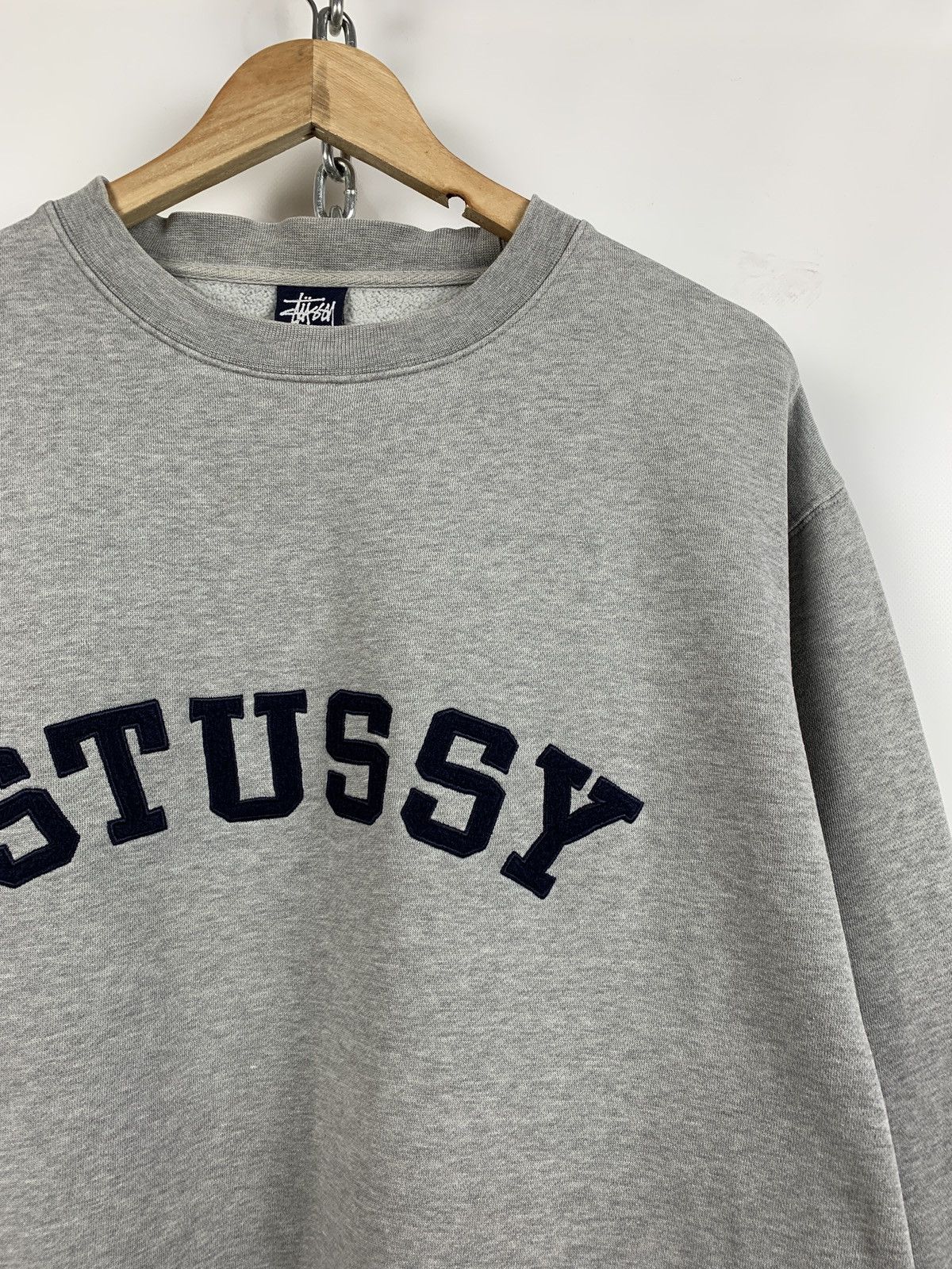 Stussy 90s Vintage Stussy Embroidered Logo Crewneck Grey Sweatshirt Size US XL / EU 56 / 4 - 3 Thumbnail