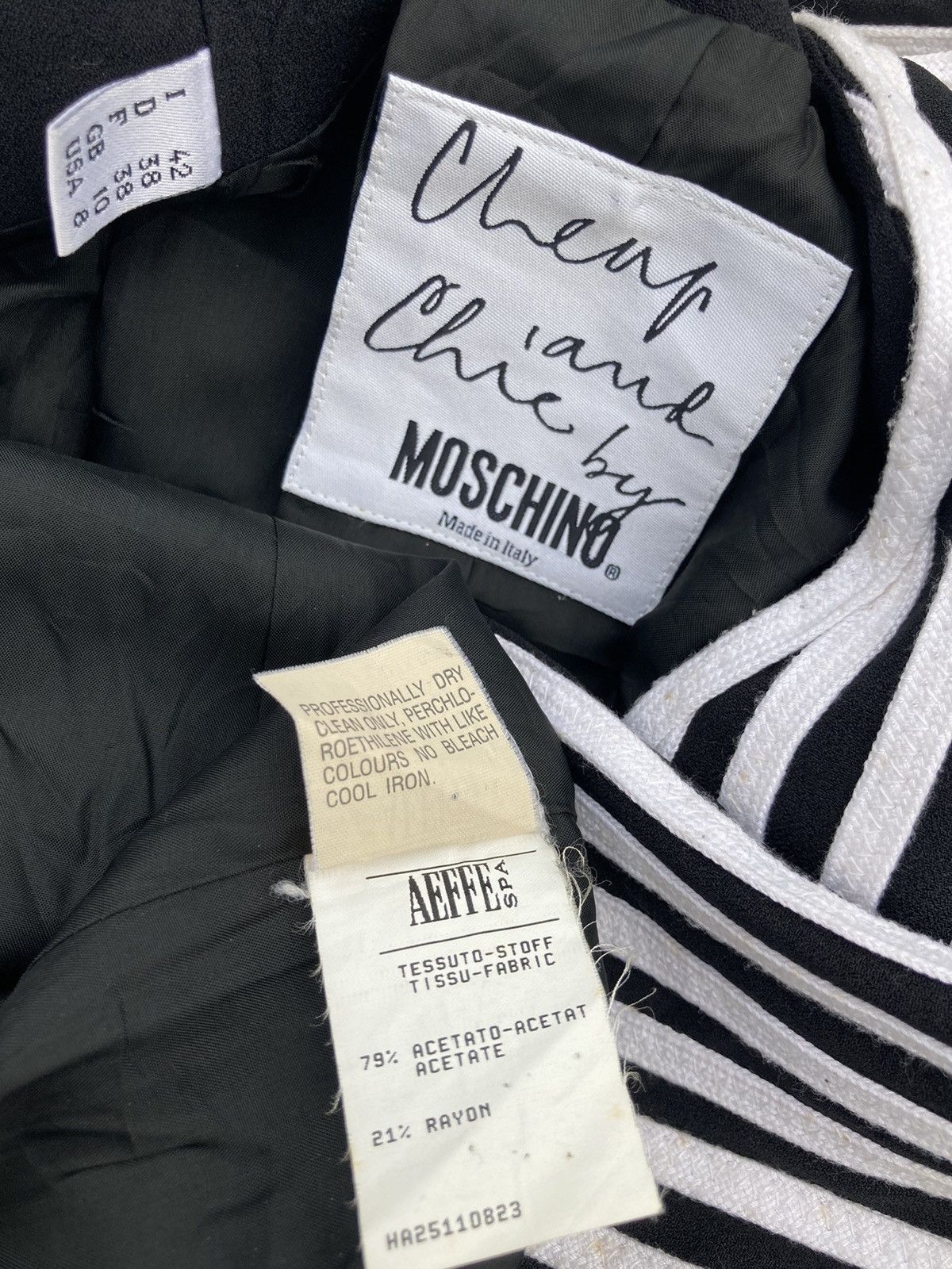 Moschino Rare Moschino Art Jacket Size M / US 6-8 / IT 42-44 - 12 Thumbnail