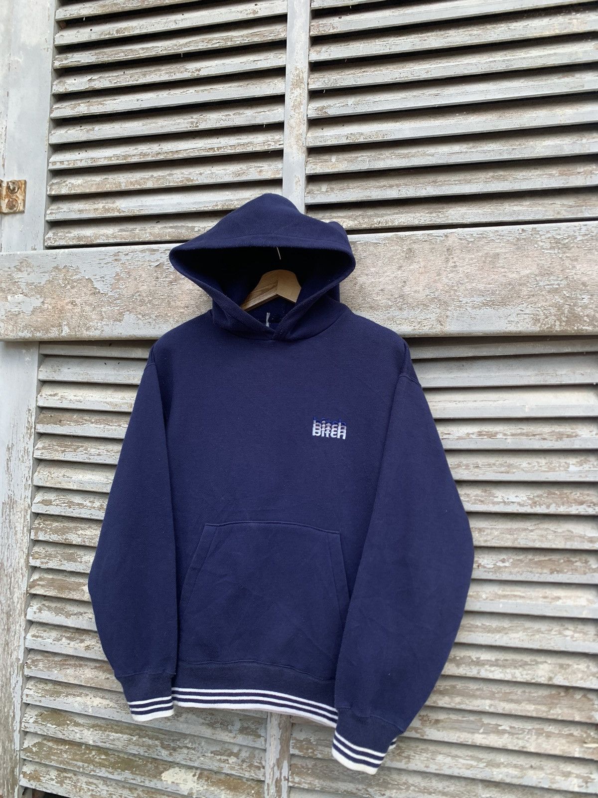 Vintage 👹Vintage 90s BITCH SKATEBOARD Monogram Logo Hoodie Size US M / EU 48-50 / 2 - 3 Thumbnail