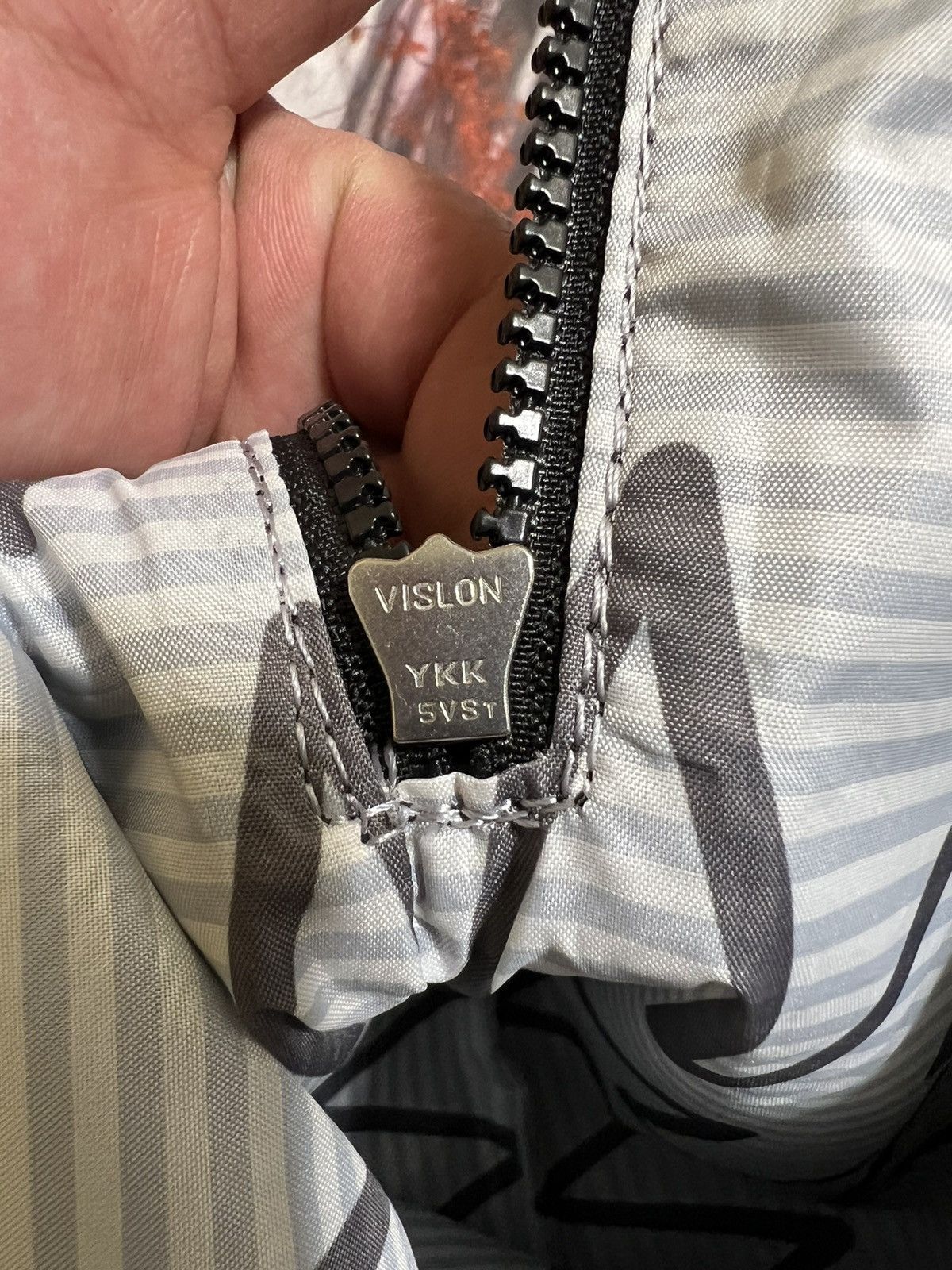Lululemon ***FINAL DROP***RARE Lululemon foldable clutch Size ONE SIZE - 9 Thumbnail
