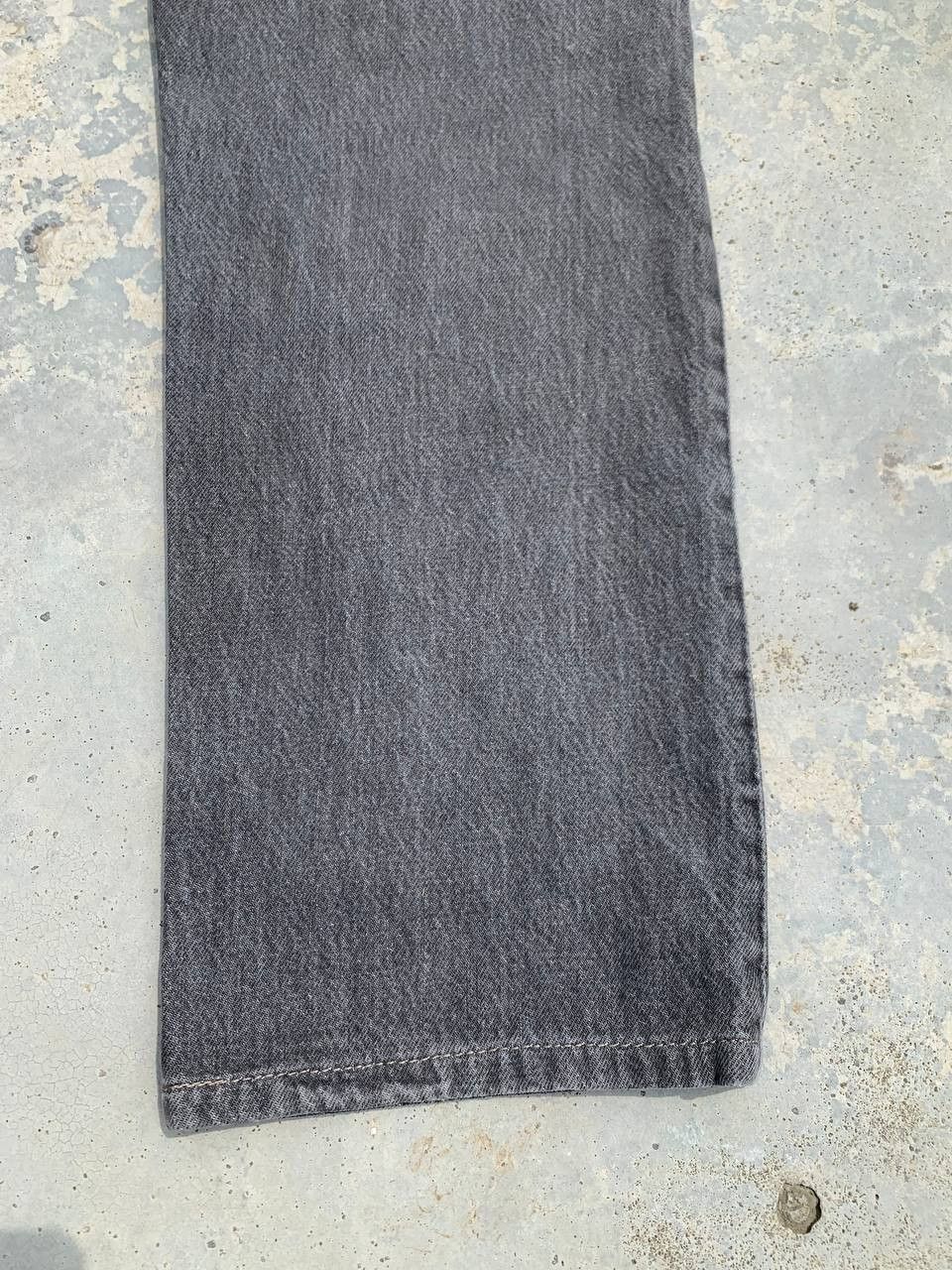Levi's Vintage Levis 501 Stone Wash Grey Repaired Jeans Size US 32 / EU 48 - 13 Thumbnail