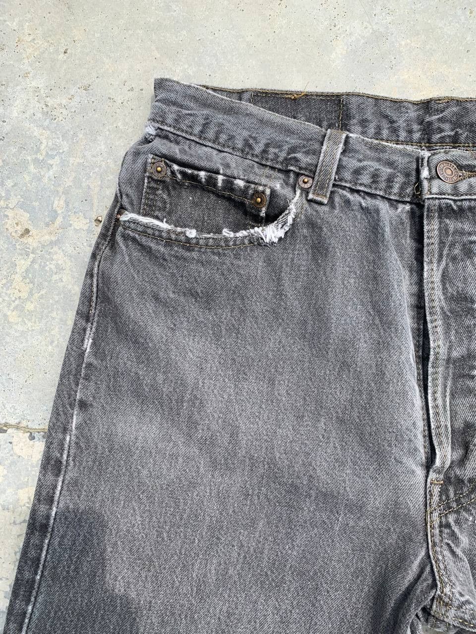 Levi's Vintage Levis 501 Stone Wash Grey Repaired Jeans Size US 32 / EU 48 - 5 Thumbnail