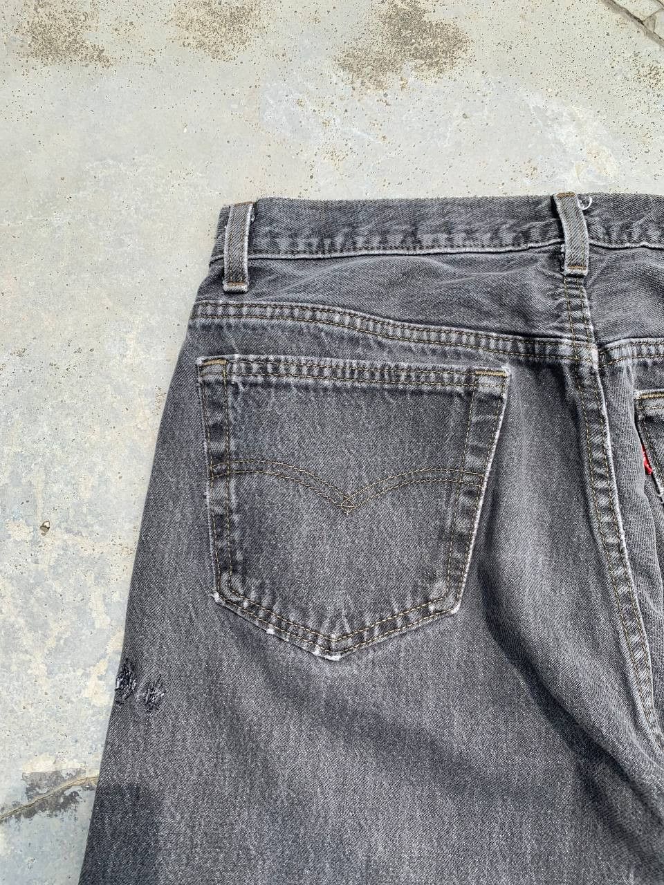 Levi's Vintage Levis 501 Stone Wash Grey Repaired Jeans Size US 32 / EU 48 - 11 Thumbnail