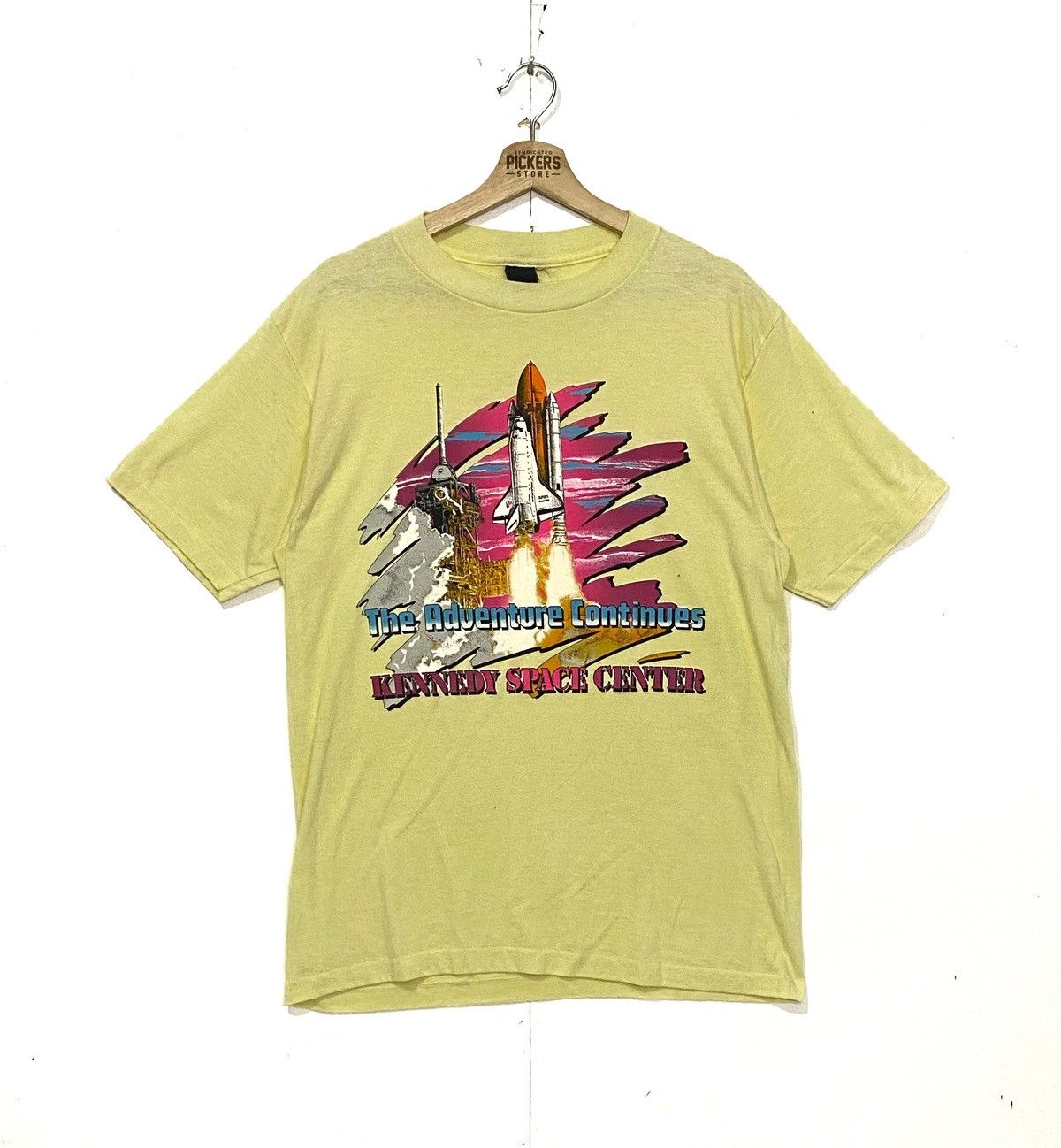 NASA × Vintage Vintage 90s NASA Kennedy Space Center Medium Lightyellow Size US M / EU 48-50 / 2 - 1 Thumbnail