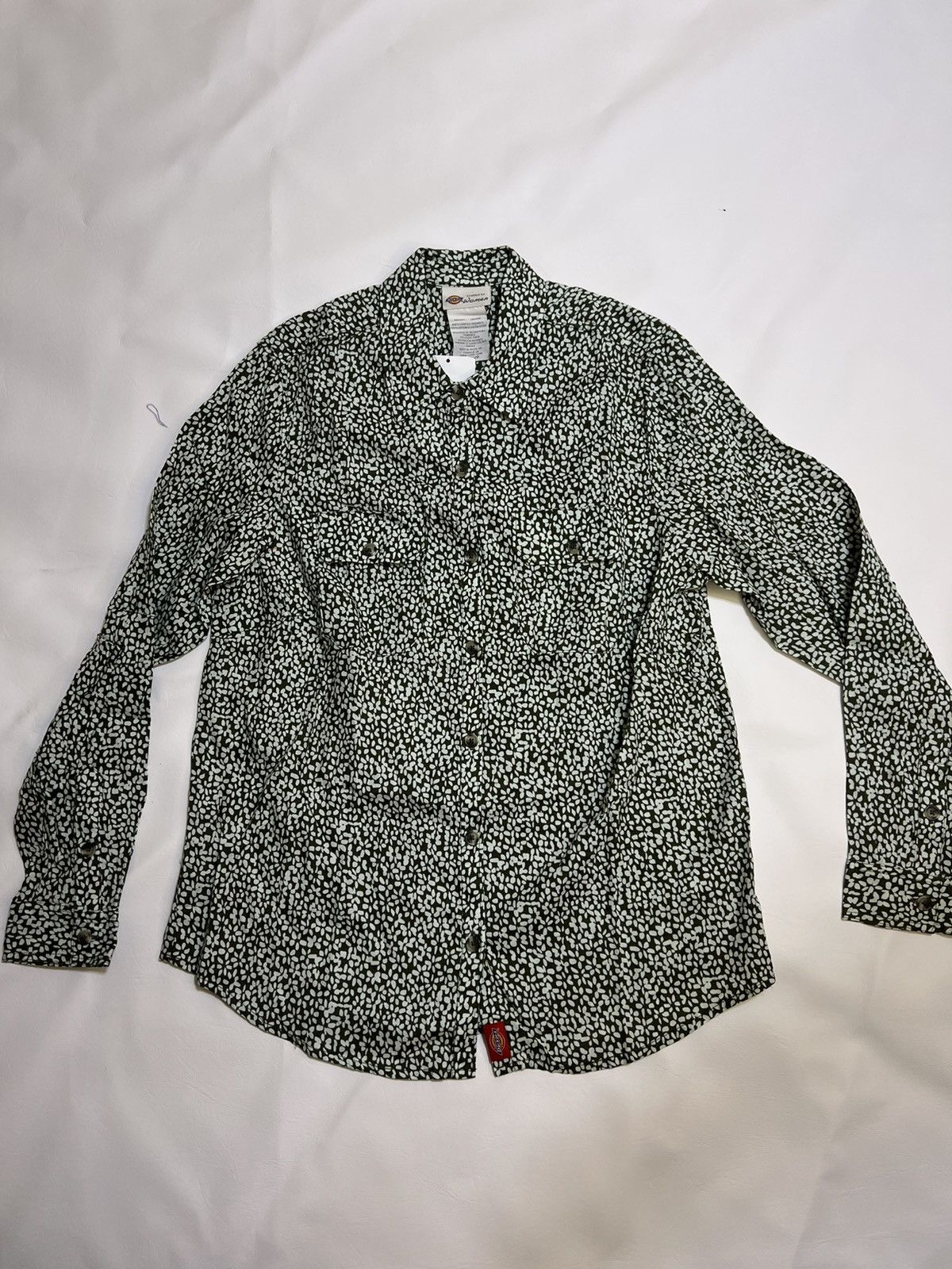 ***FINAL DROP***RARE Brand New Dickies buttonup sz Small