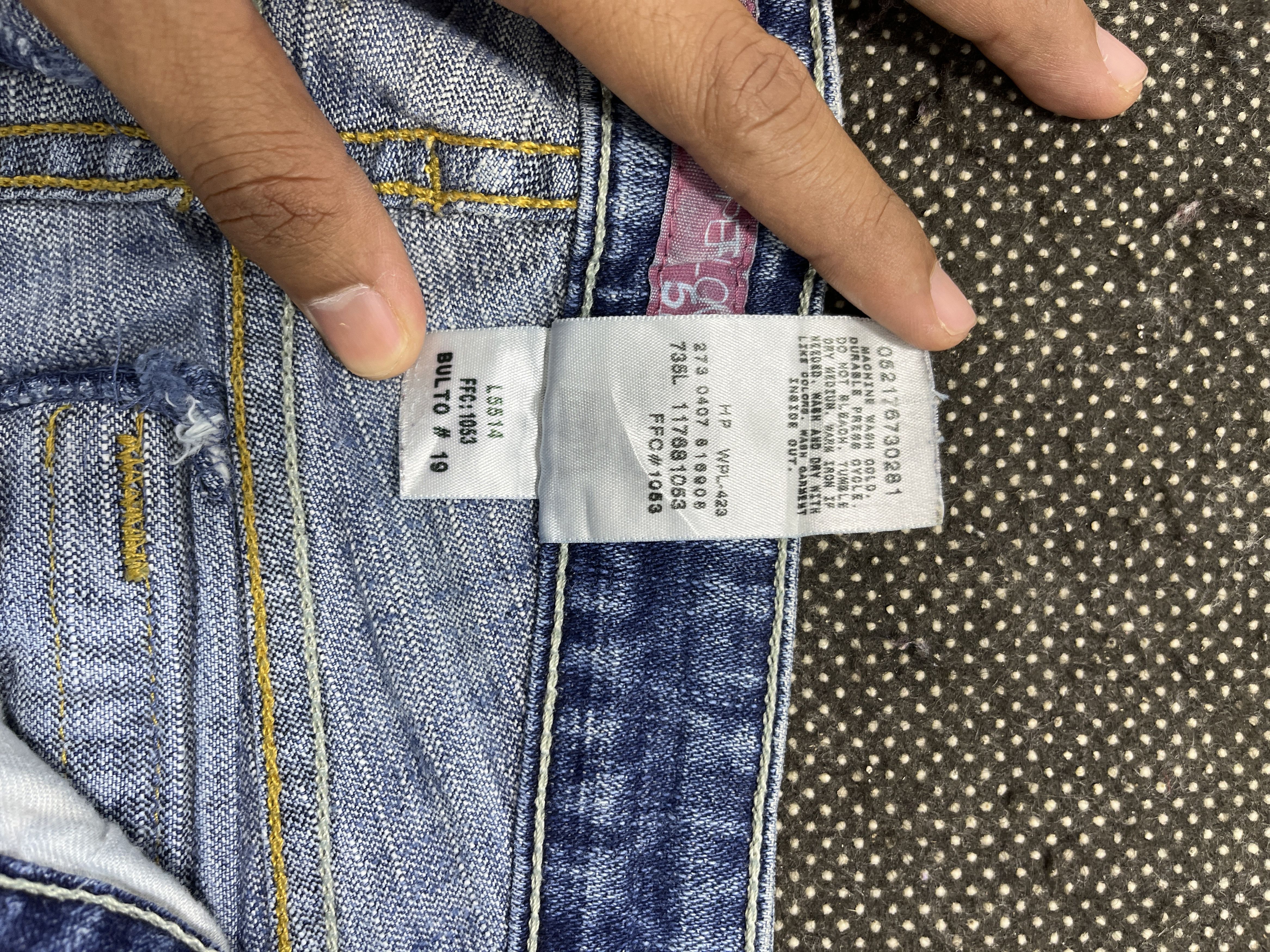 Levi's × Vintage Vintage Levis 524 Superlow Flare Jeans JP098 Size 34" / US 12 / IT 48 - 7 Thumbnail