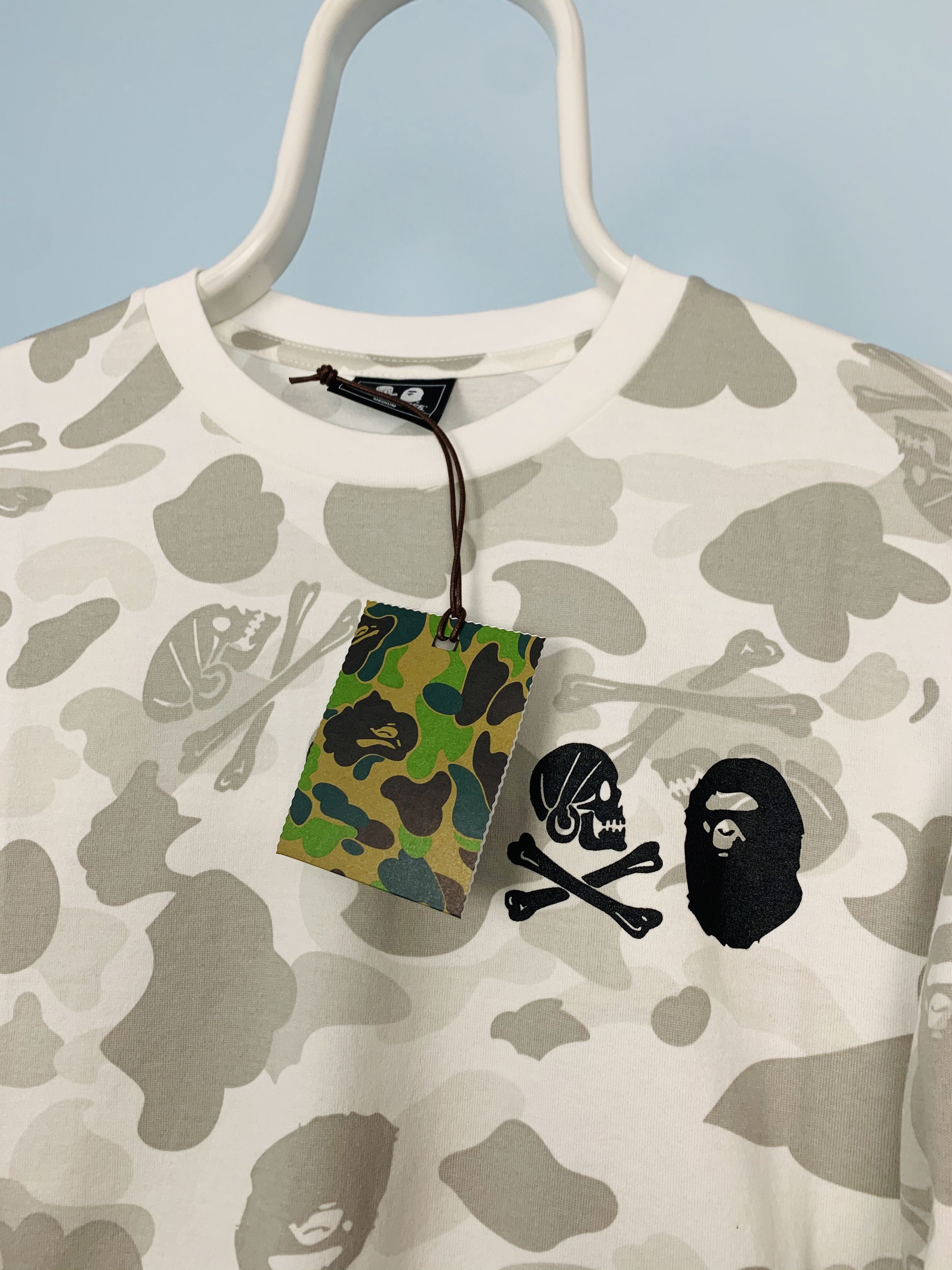 Bape × Neighborhood Bape x Neighborhood Camo Long Sleeve Tee Size US M / EU 48-50 / 2 - 2 Thumbnail