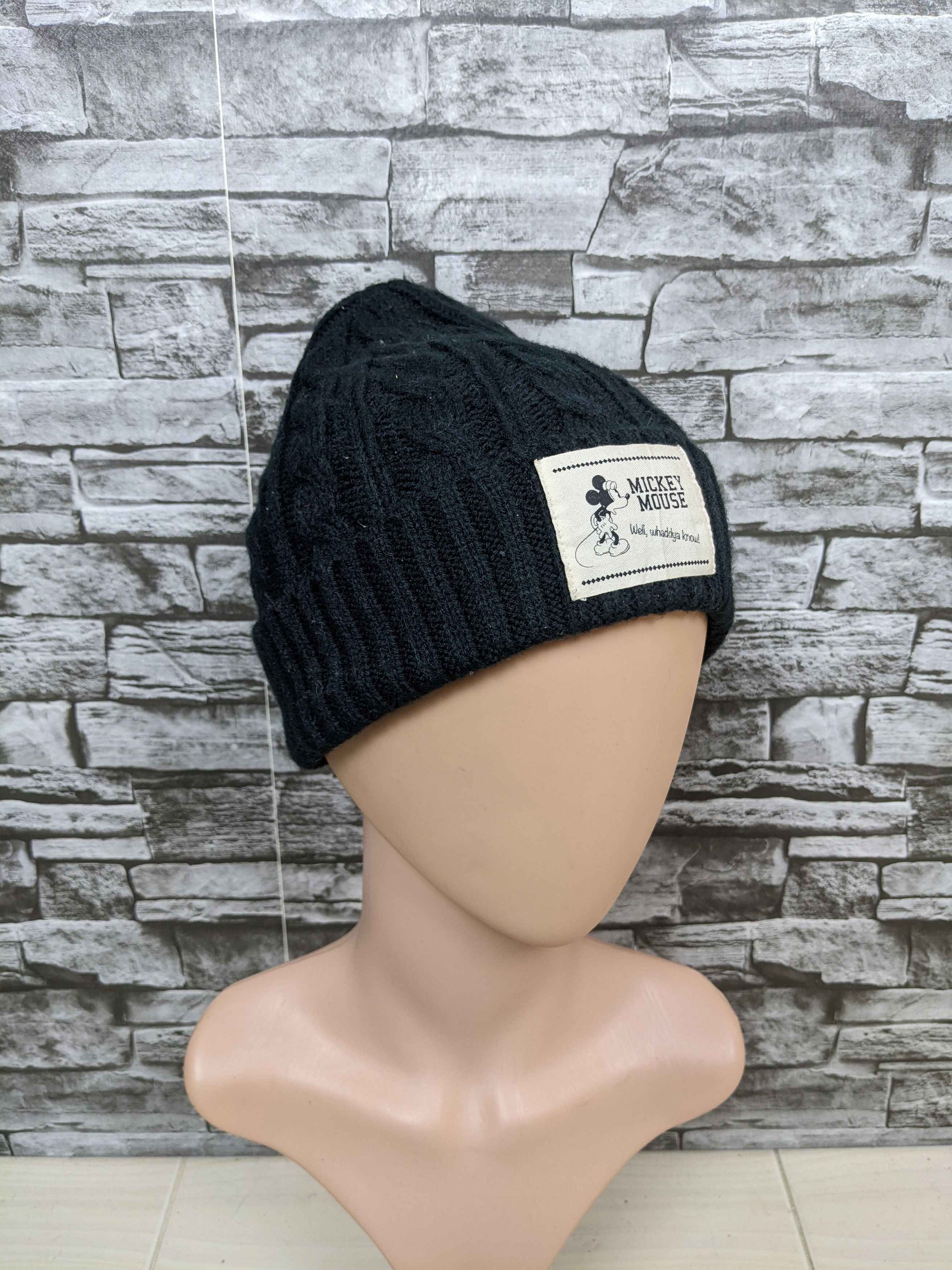 Cartoon Network Vintage Disney Mickey Mouse Beanie Hat Cap Snowcap Size ONE SIZE - 1 Thumbnail