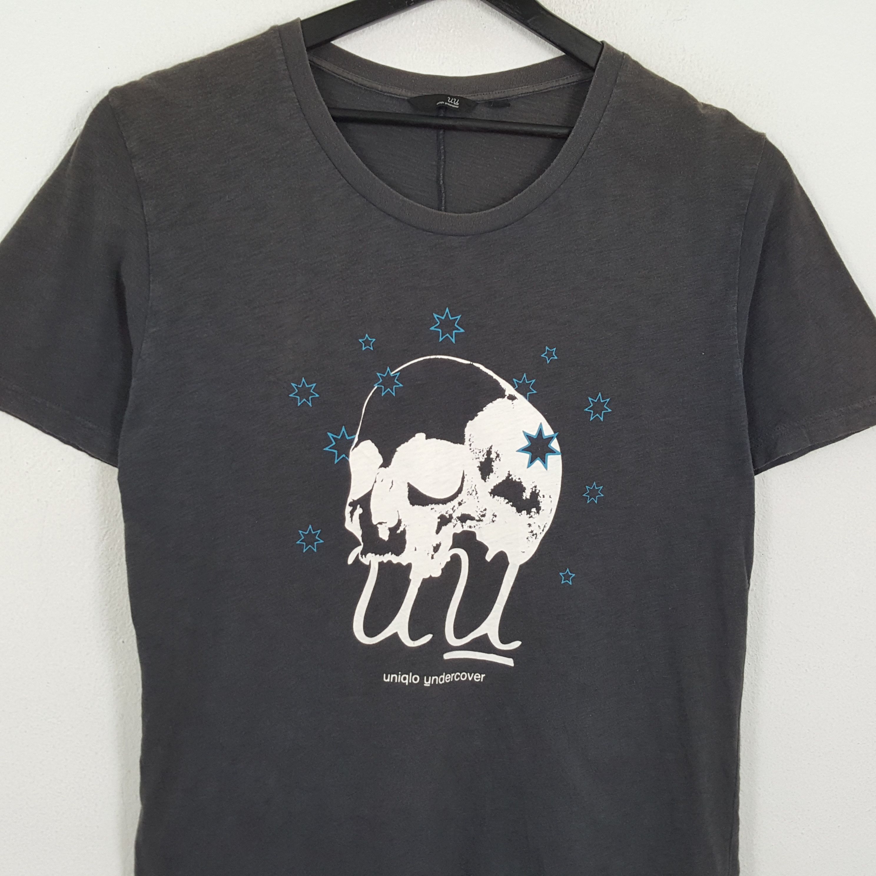 Japanese Brand UNIQLO X UNDERCOVER Skulls Bones Rare Tshirt Size US L / EU 52-54 / 3 - 2 Thumbnail