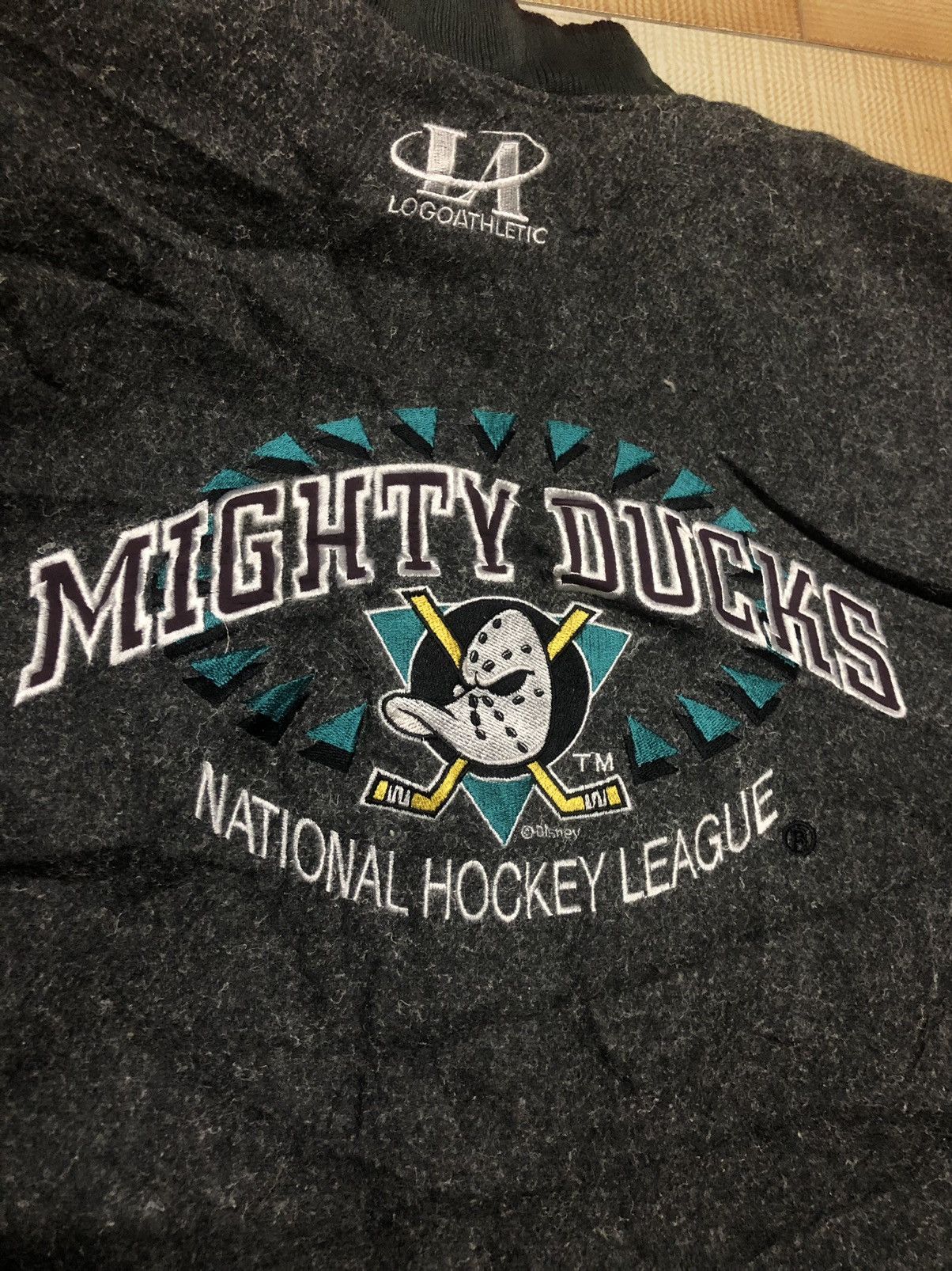 NHL 🔥NEED GONE❌Varsity Mighty Ducks NHL Team 1990 Size US L / EU 52-54 / 3 - 5 Thumbnail