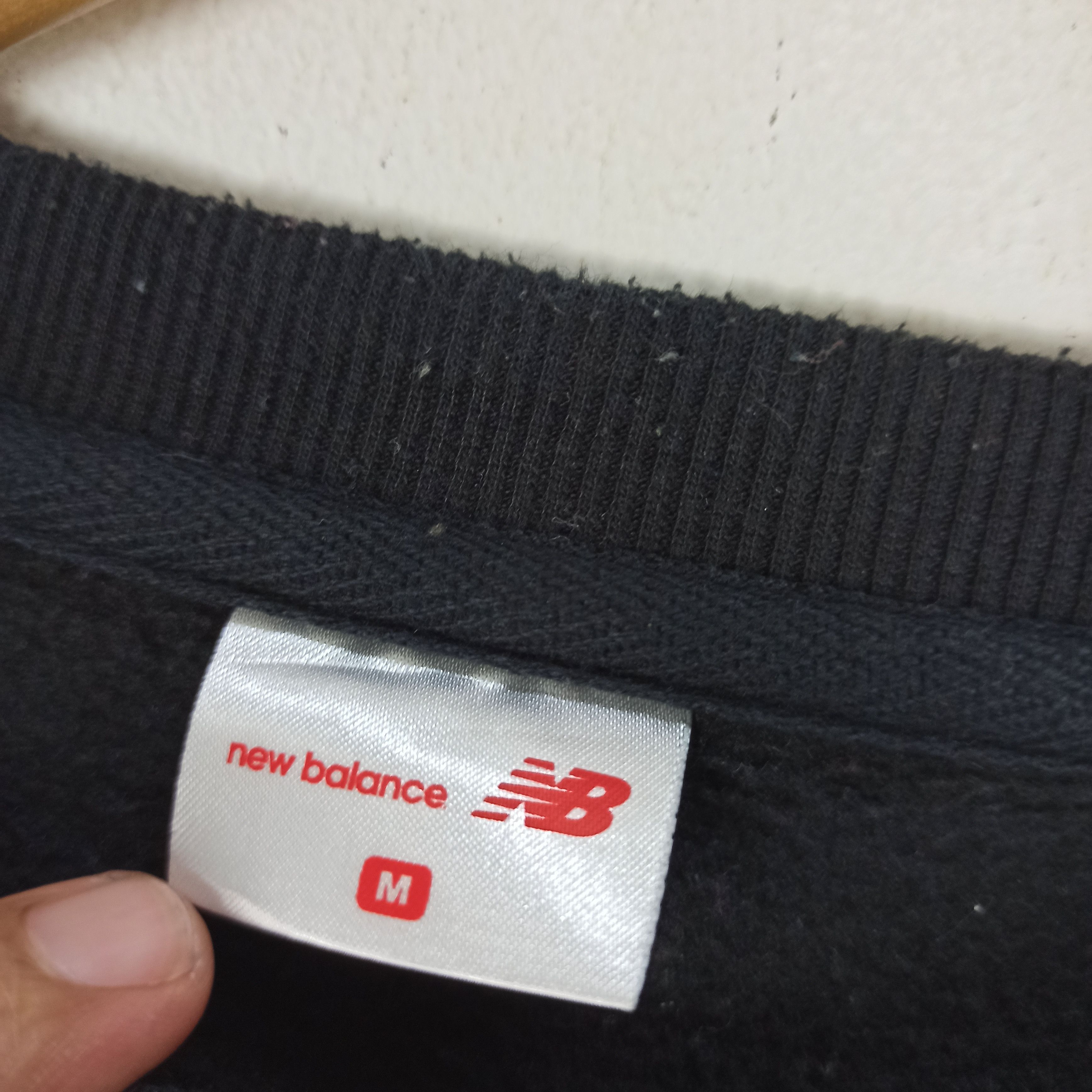 New Balance Sweatshirt New Balance Crewneck Good Condition Used Size US M / EU 48-50 / 2 - 5 Thumbnail