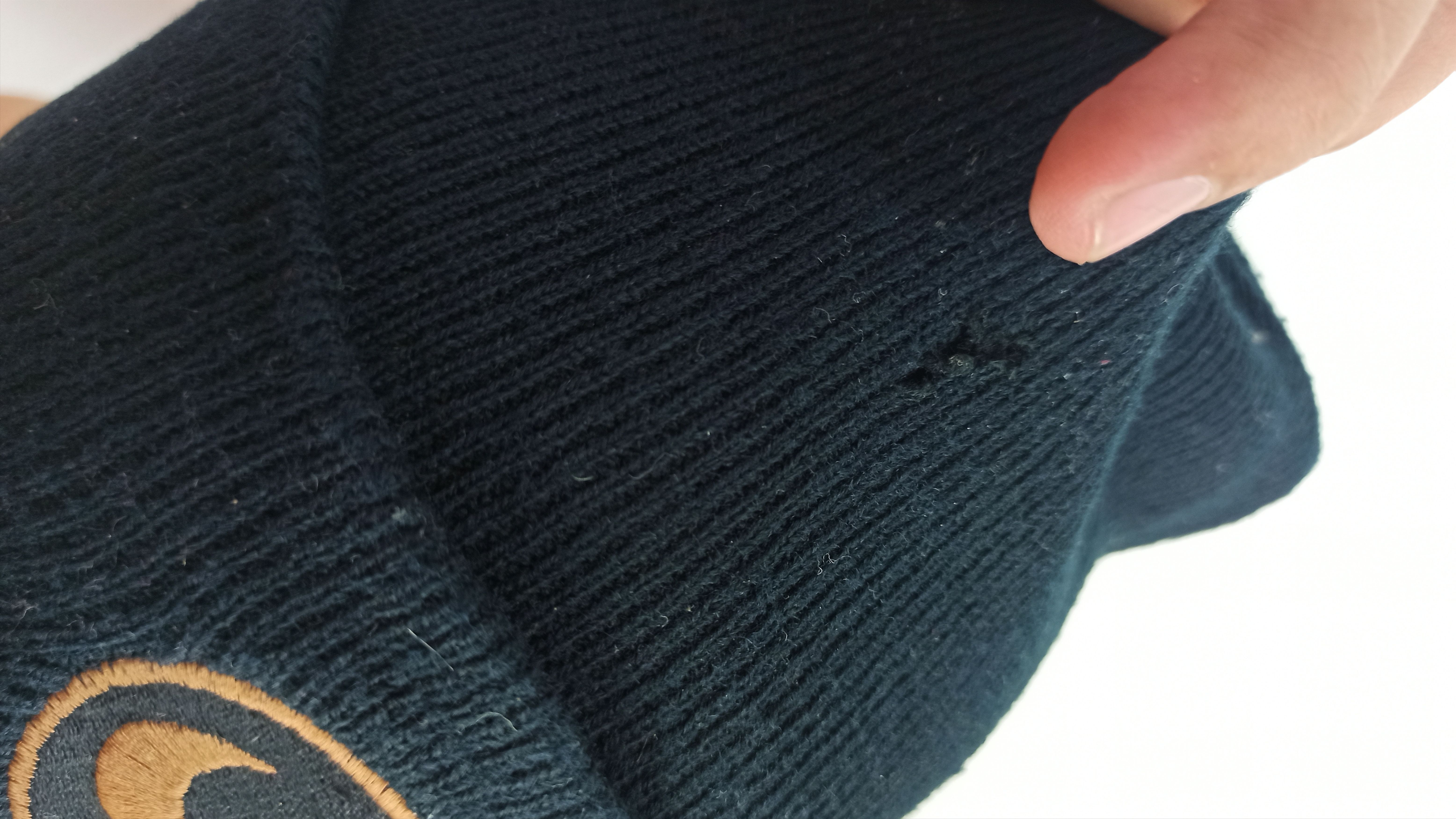 Nike Vintage Nike Swoosh Snow Cap Beanie Streetwear Size ONE SIZE - 3 Thumbnail