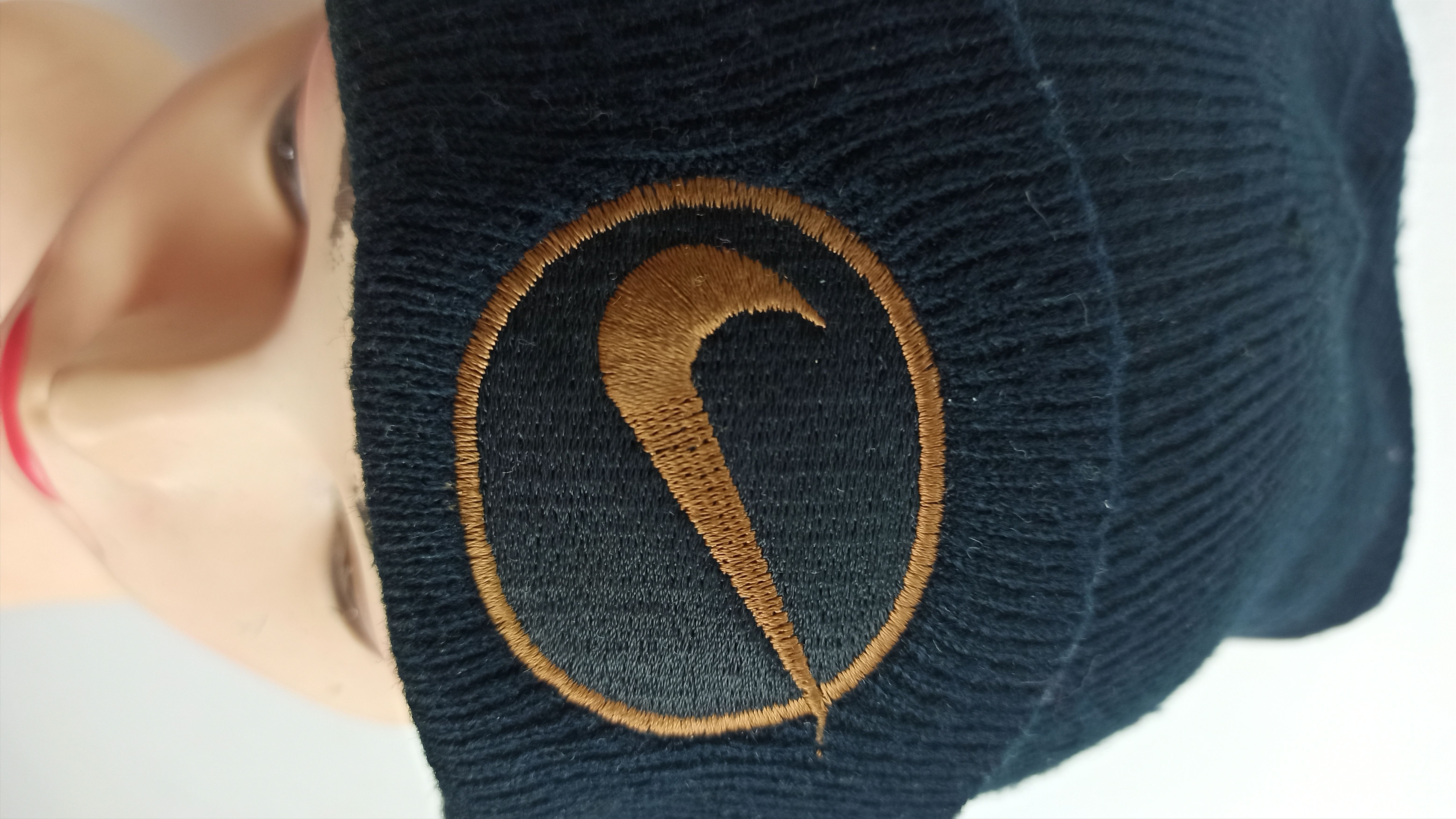 Nike Vintage Nike Swoosh Snow Cap Beanie Streetwear Size ONE SIZE - 2 Thumbnail