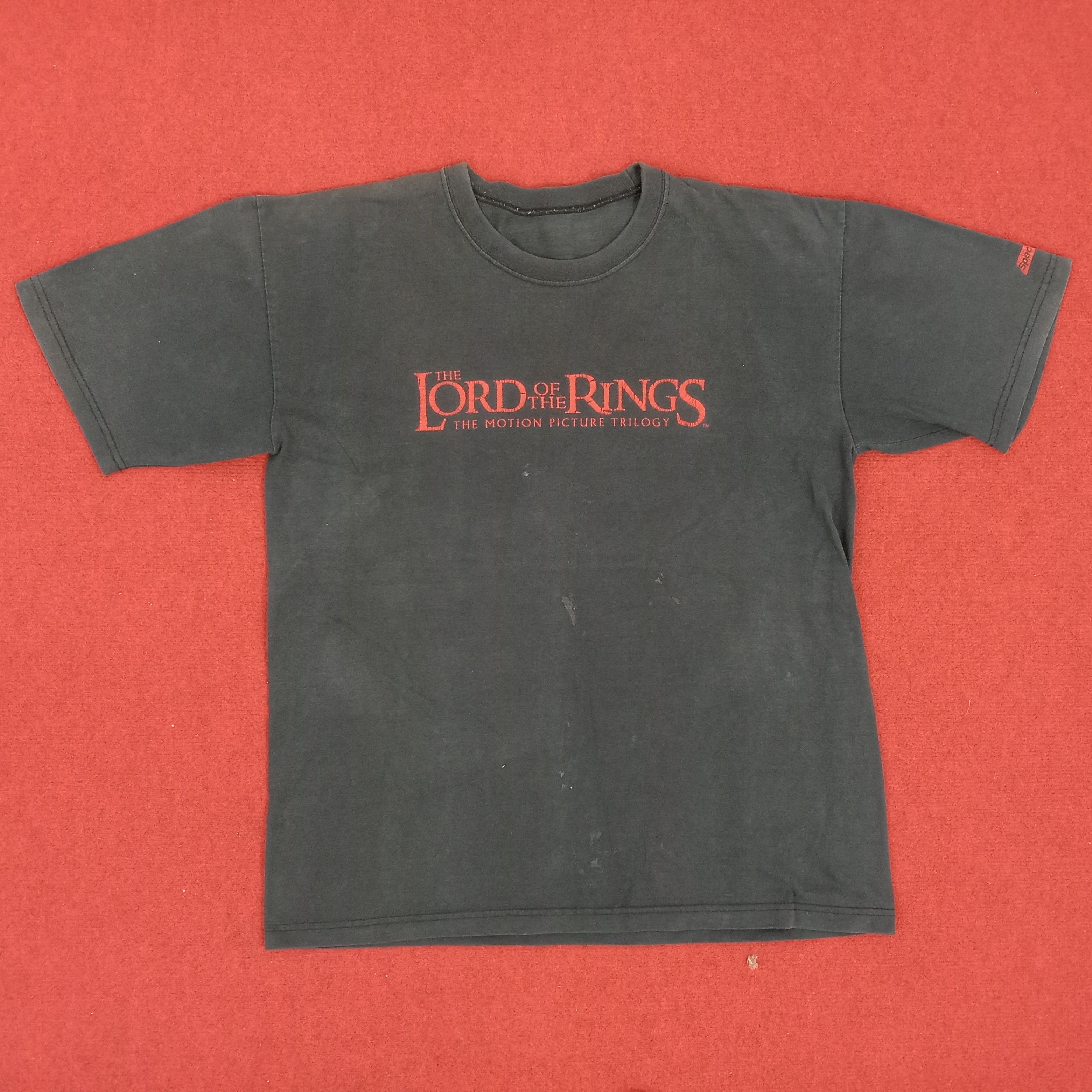 Vintage The Lord Of The Rings Movie Streetwear Style Tshirt Size US L / EU 52-54 / 3 - 1 Thumbnail