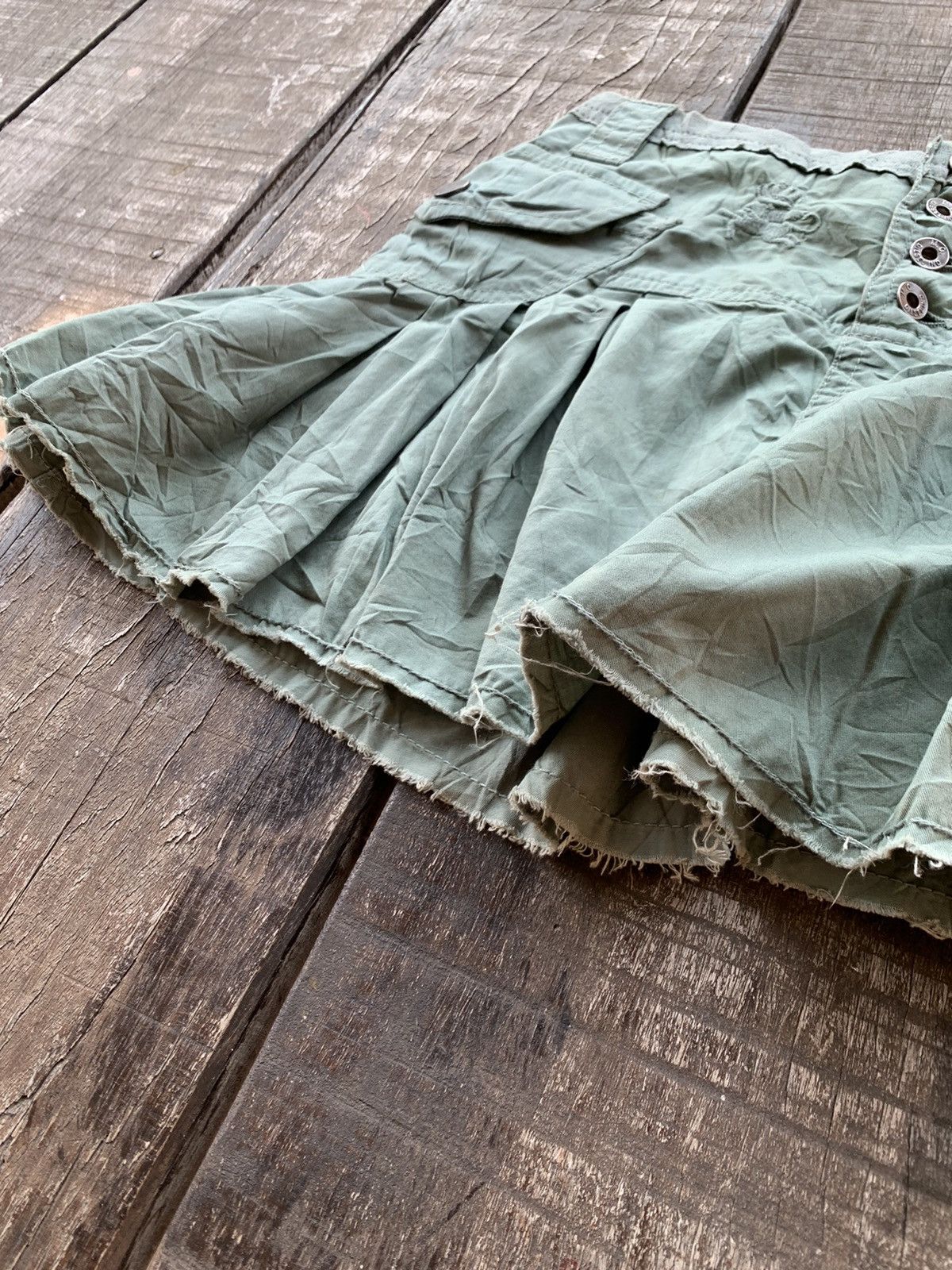 Diesel Diesel mini skirt nice design Size 28" / US 6 / IT 42 - 4 Thumbnail