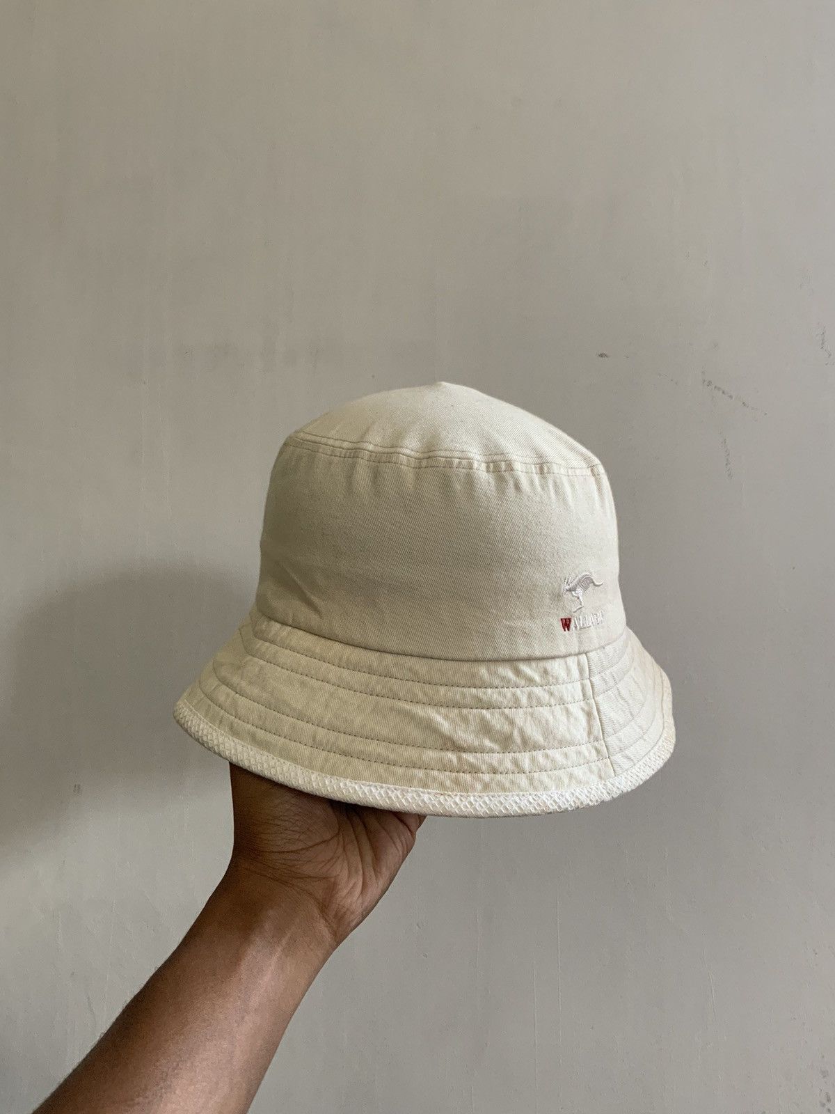 Japanese Brand Wallaby Spellout White Fade Bucket Hat Size ONE SIZE - 1 Thumbnail
