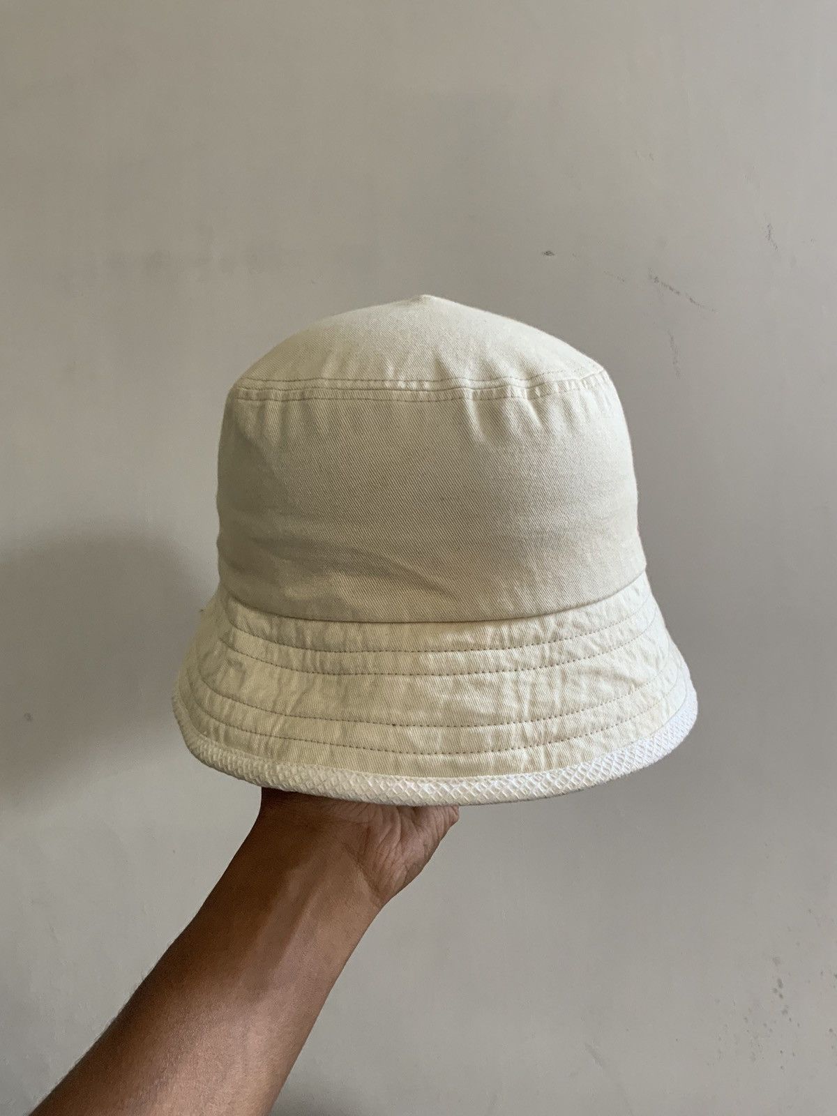 Japanese Brand Wallaby Spellout White Fade Bucket Hat Size ONE SIZE - 5 Thumbnail