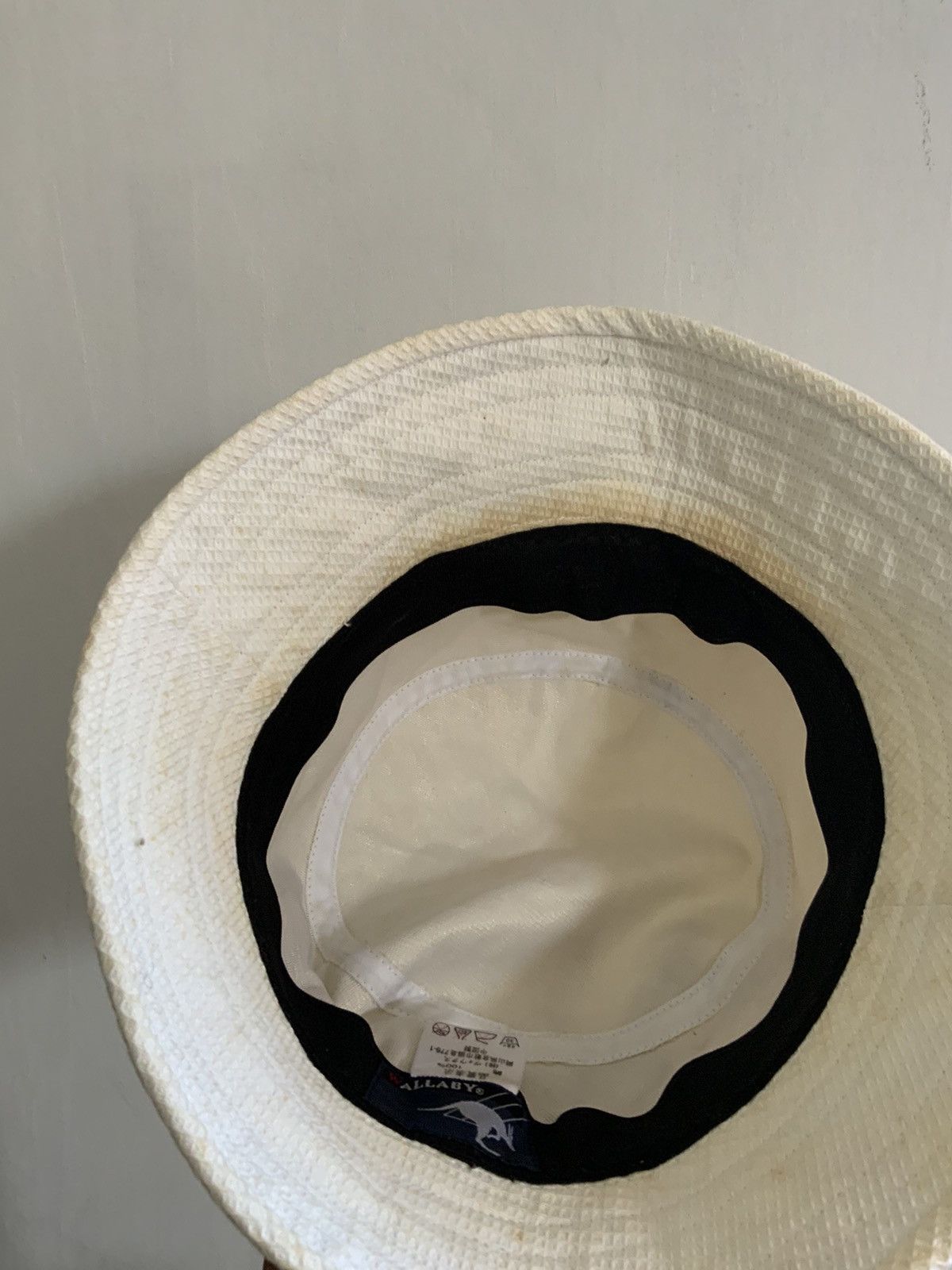 Japanese Brand Wallaby Spellout White Fade Bucket Hat Size ONE SIZE - 10 Thumbnail