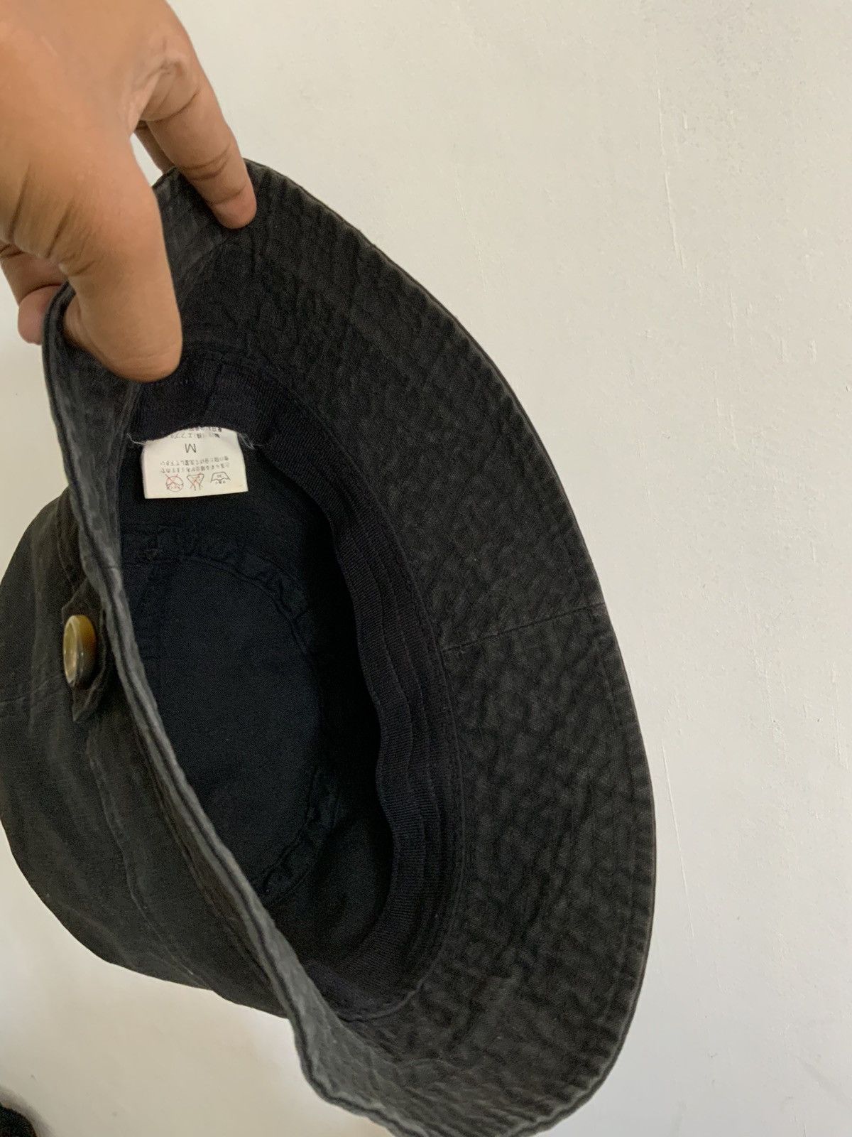 Japanese Brand Plain Single Button Side Fade Outdoor Bucket Hat Size ONE SIZE - 8 Thumbnail