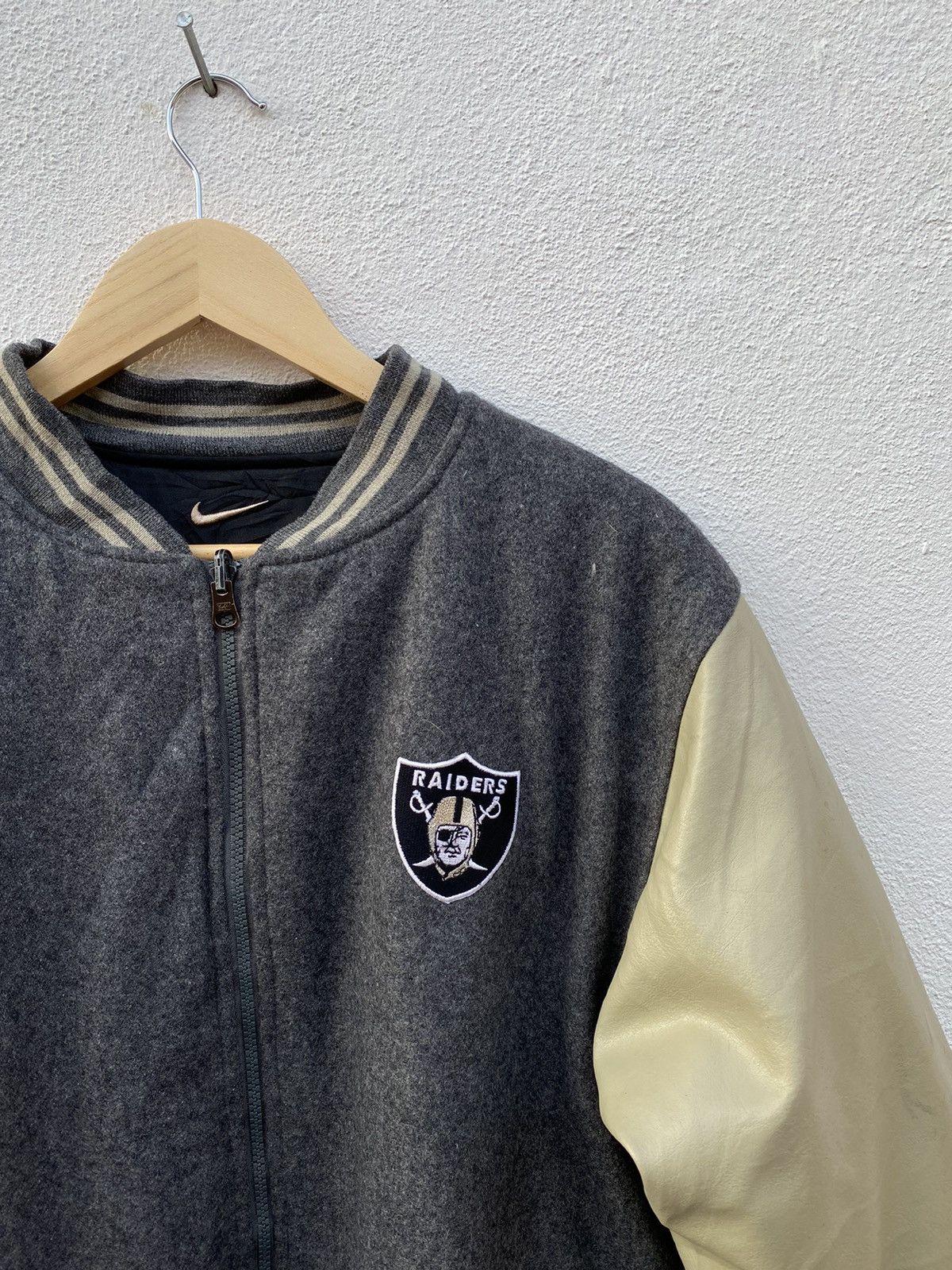 NFL Nike Raiders Riversible Varsity jacket Size US XL / EU 56 / 4 - 5 Thumbnail