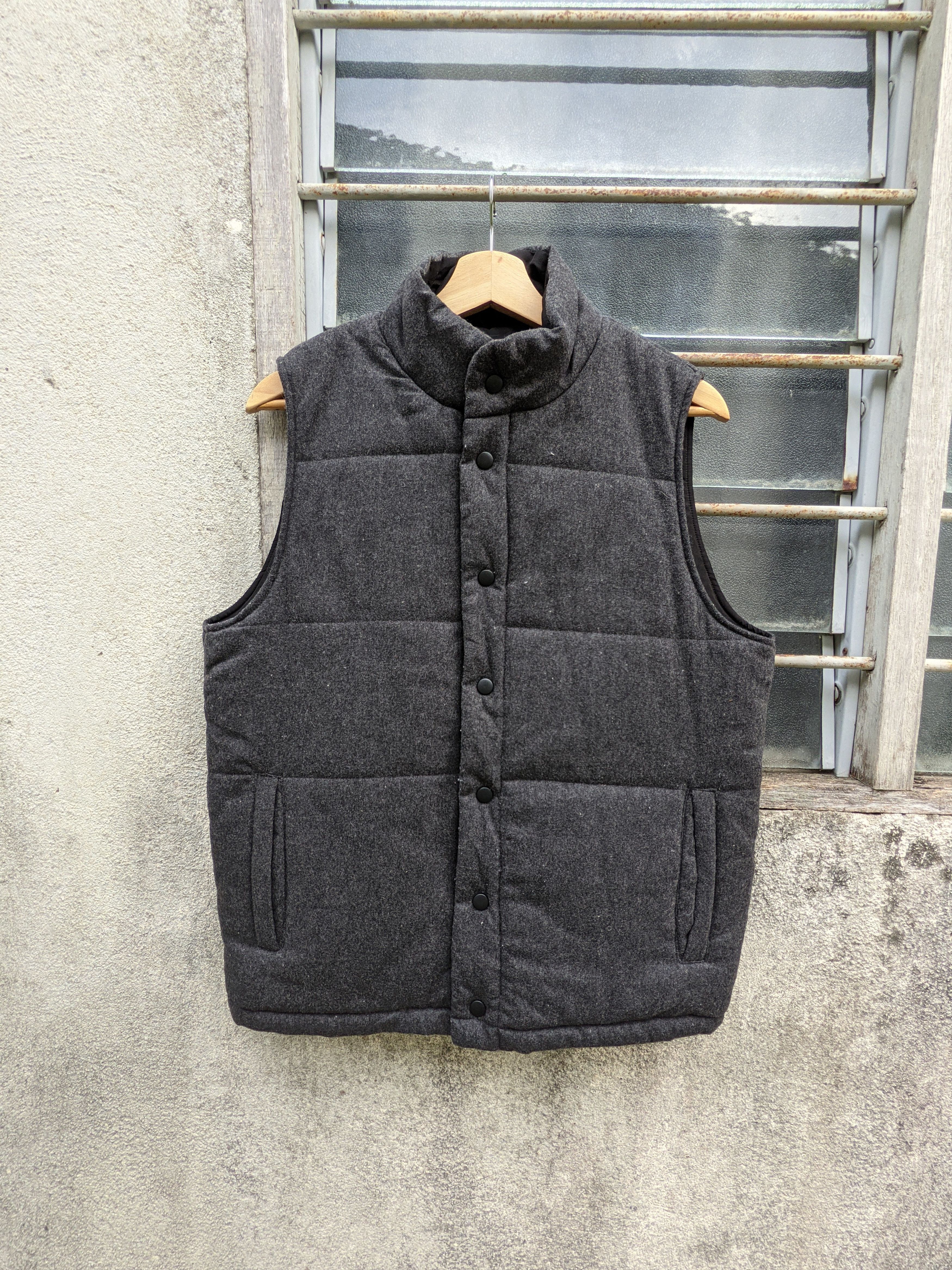 URBAN RESEARCH DOORS Urban Research Riversible Puffer Vest Size US M / EU 48-50 / 2 - 5 Thumbnail