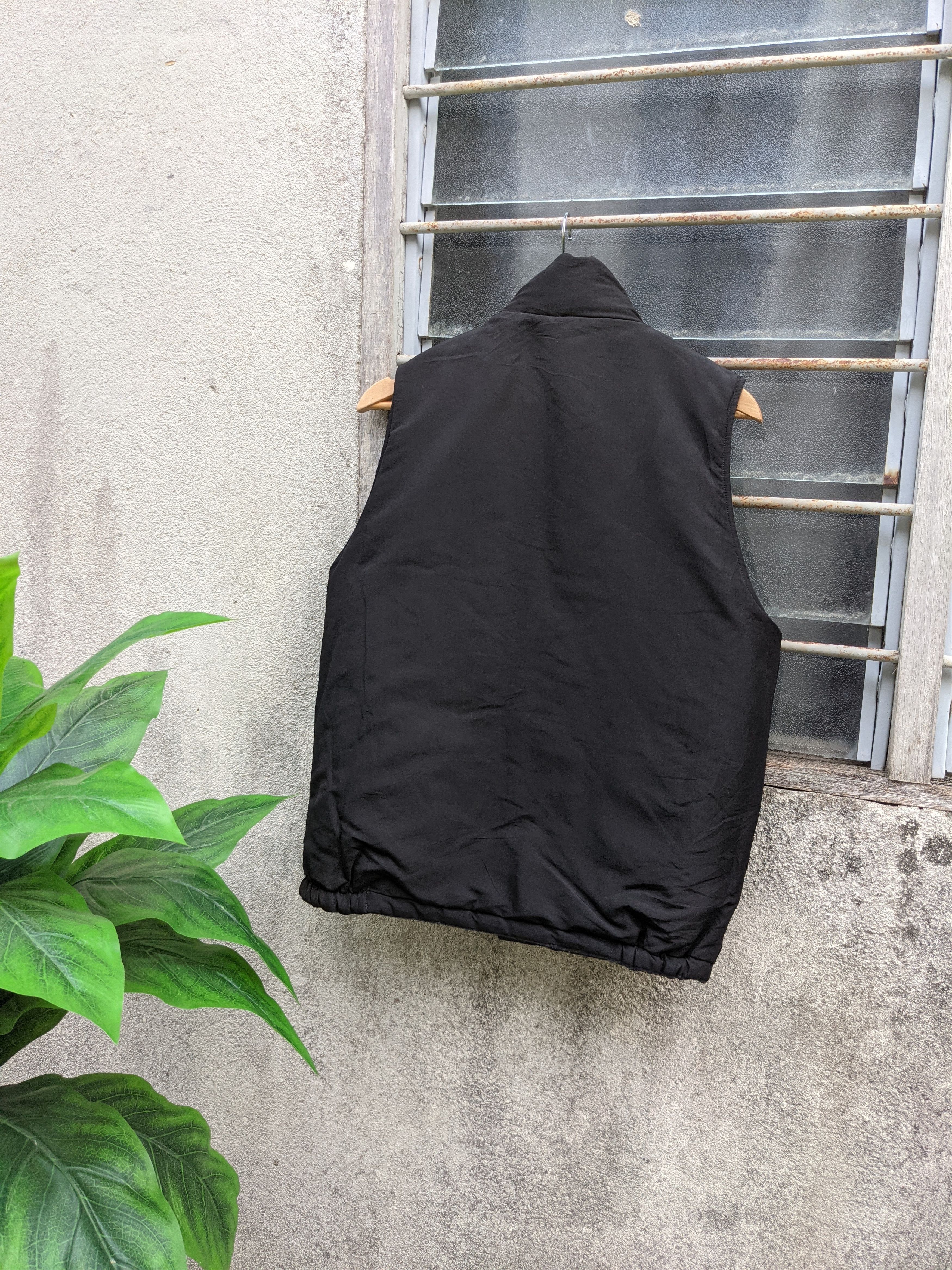 URBAN RESEARCH DOORS Urban Research Riversible Puffer Vest Size US M / EU 48-50 / 2 - 4 Thumbnail