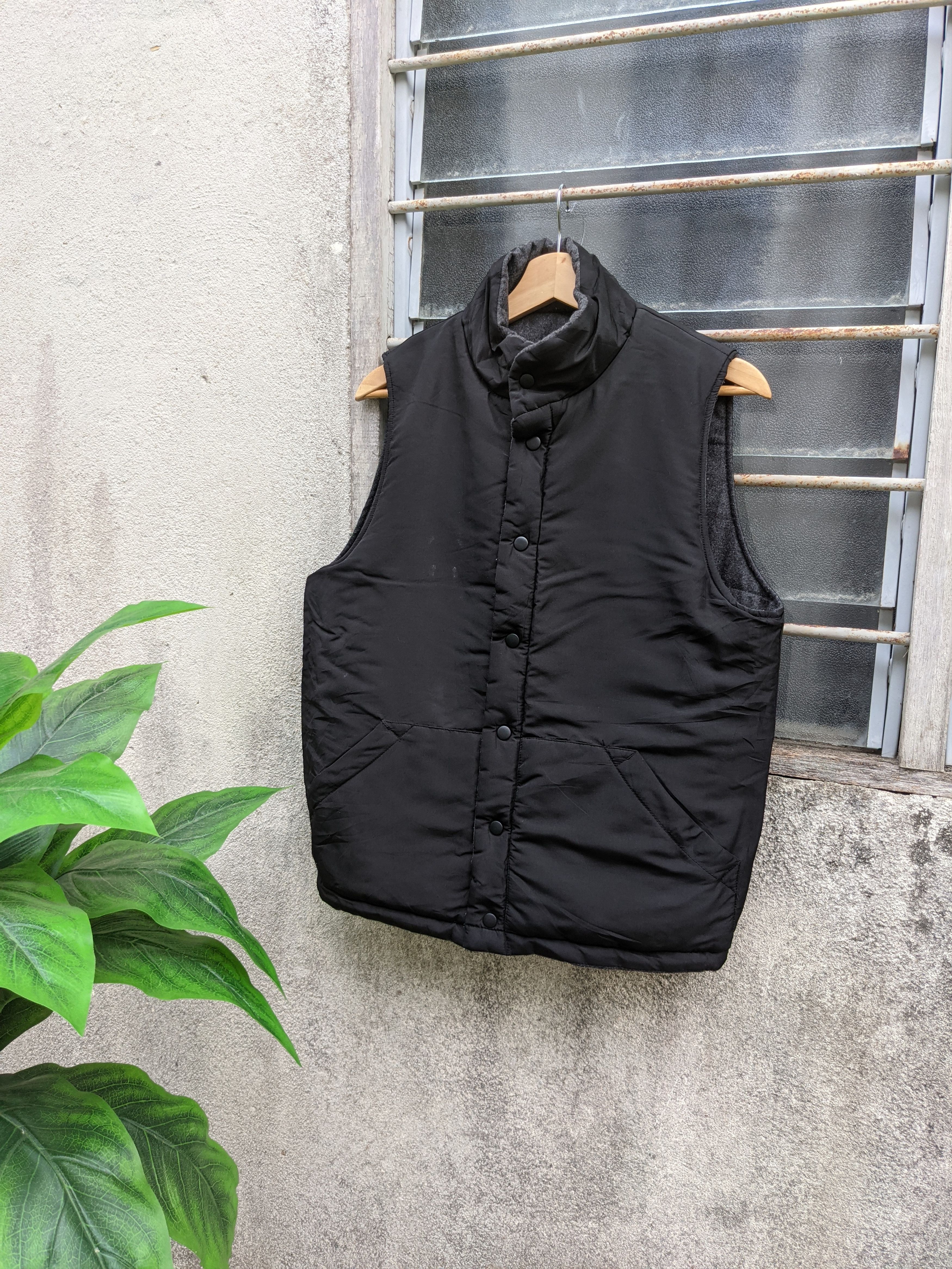 URBAN RESEARCH DOORS Urban Research Riversible Puffer Vest Size US M / EU 48-50 / 2 - 3 Thumbnail