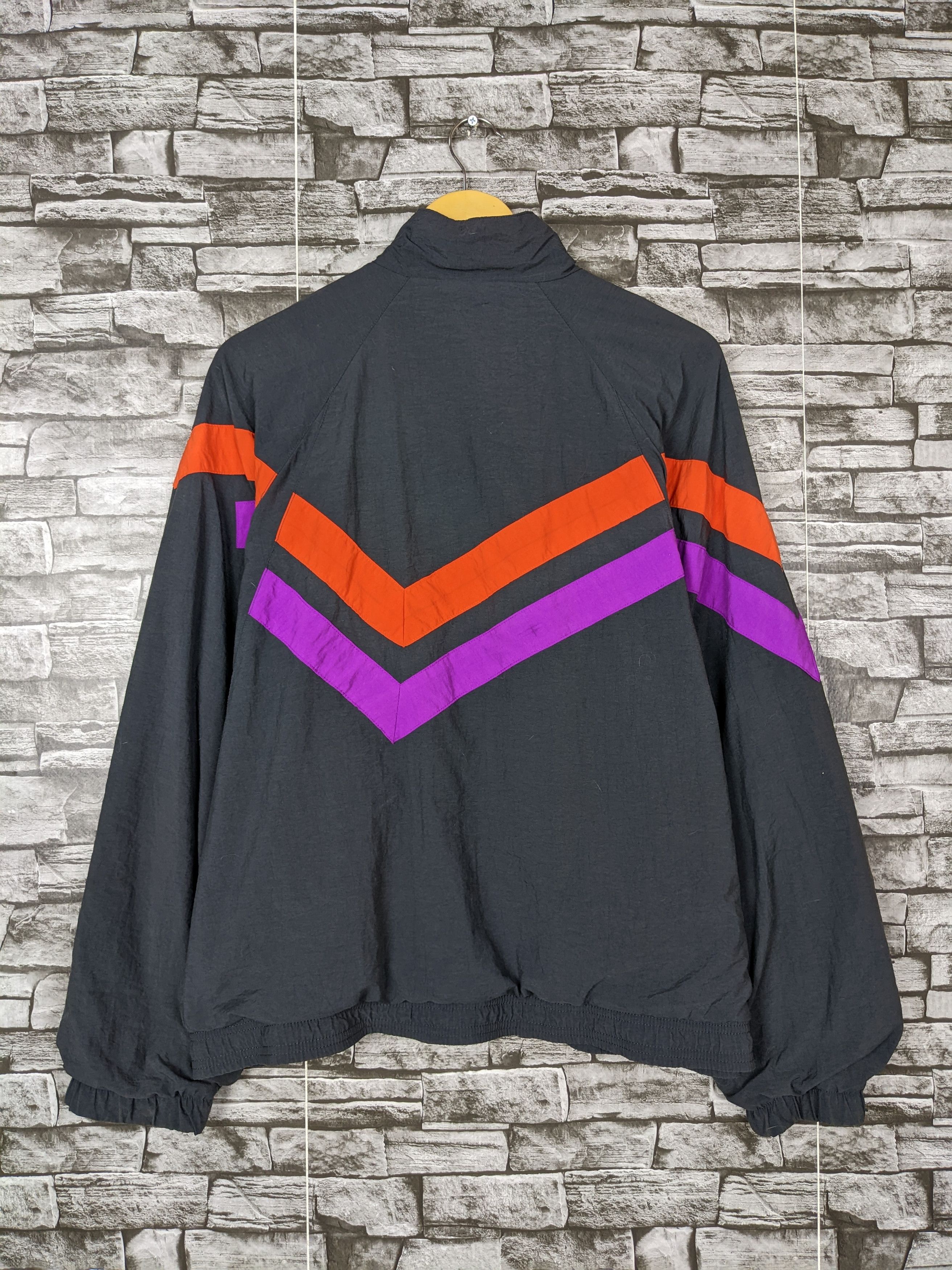 Nike Vintage Nike Grey Tag Jacket Sweater Outerwear Sport Size US S / EU 44-46 / 1 - 5 Thumbnail
