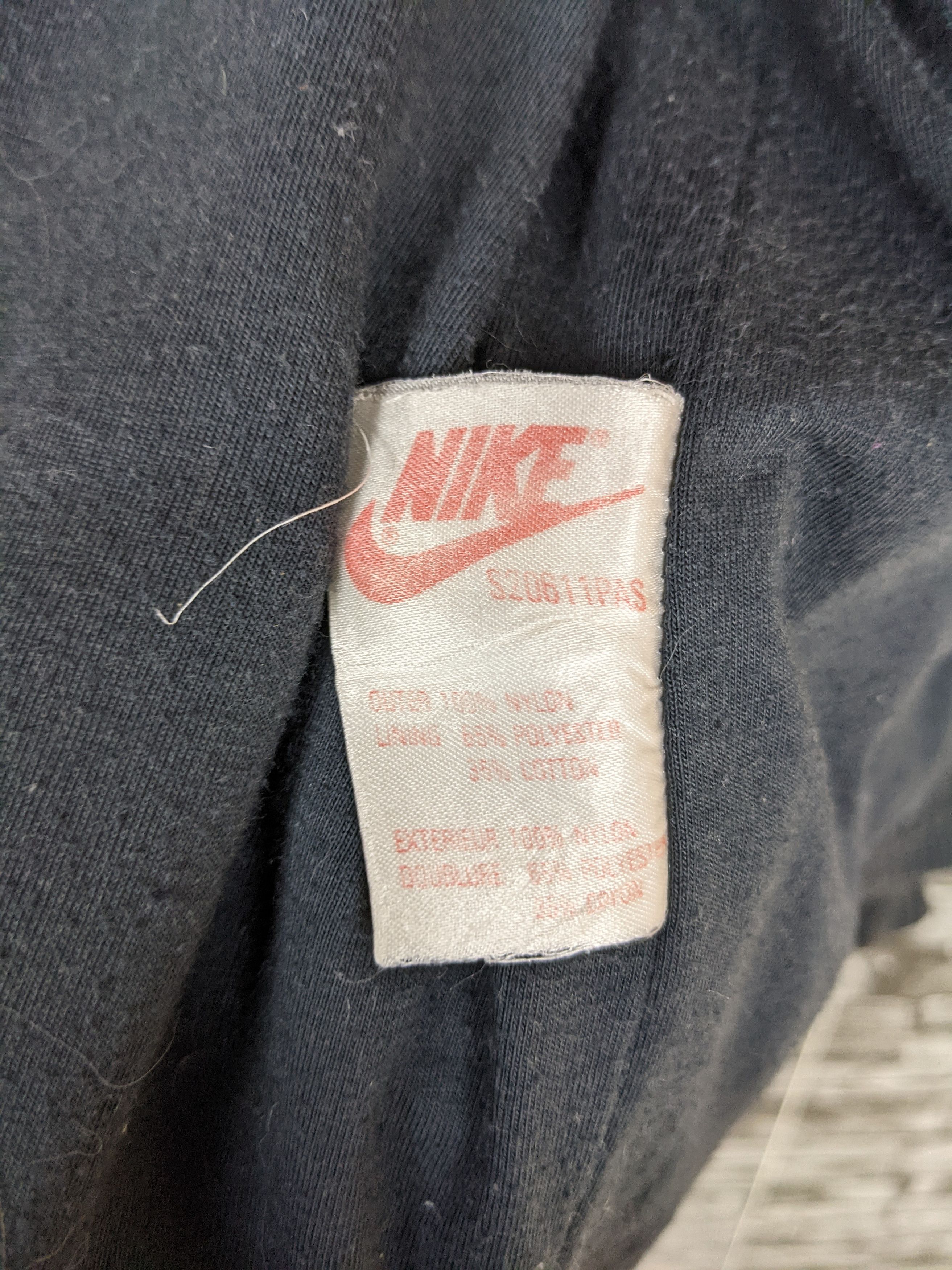 Nike Vintage Nike Grey Tag Jacket Sweater Outerwear Sport Size US S / EU 44-46 / 1 - 11 Thumbnail