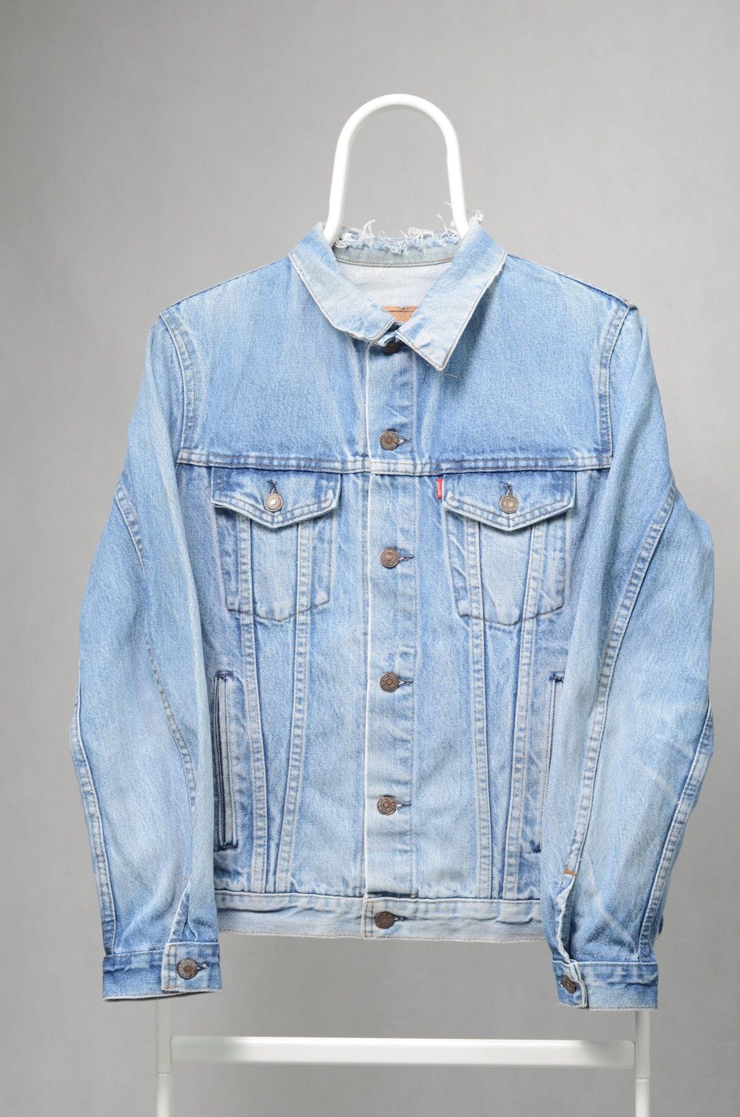 Levi's Vintage Levis distressed denim jacket trucker size S Size US S / EU 44-46 / 1 - 1 Thumbnail