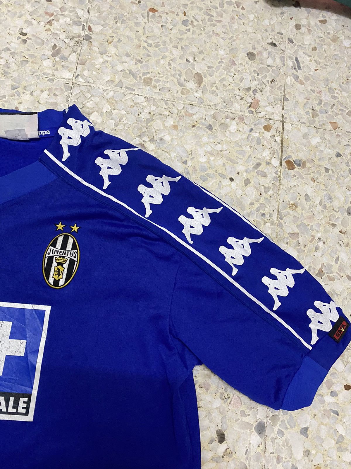 Vintage Vintage 98’s Juventus Kappa Jersey Away Jersey Size US L / EU 52-54 / 3 - 5 Thumbnail