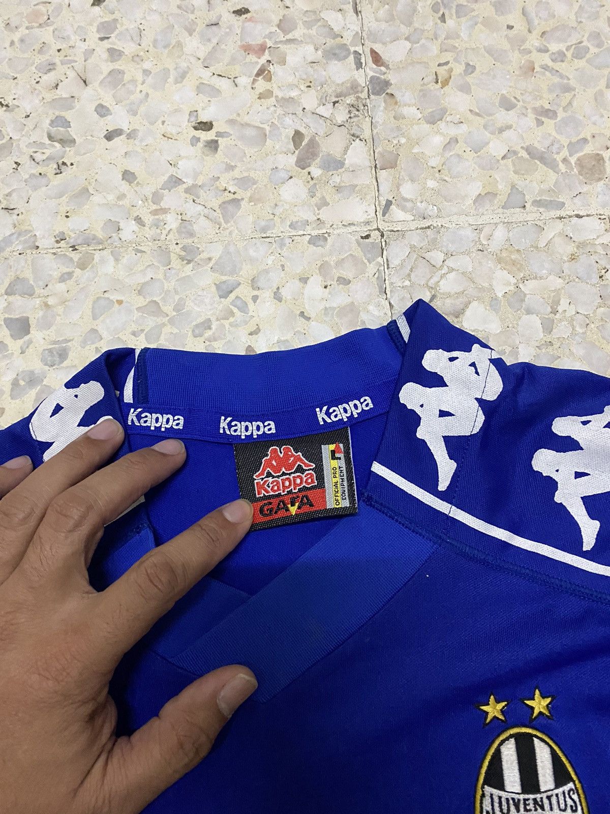 Vintage Vintage 98’s Juventus Kappa Jersey Away Jersey Size US L / EU 52-54 / 3 - 3 Thumbnail