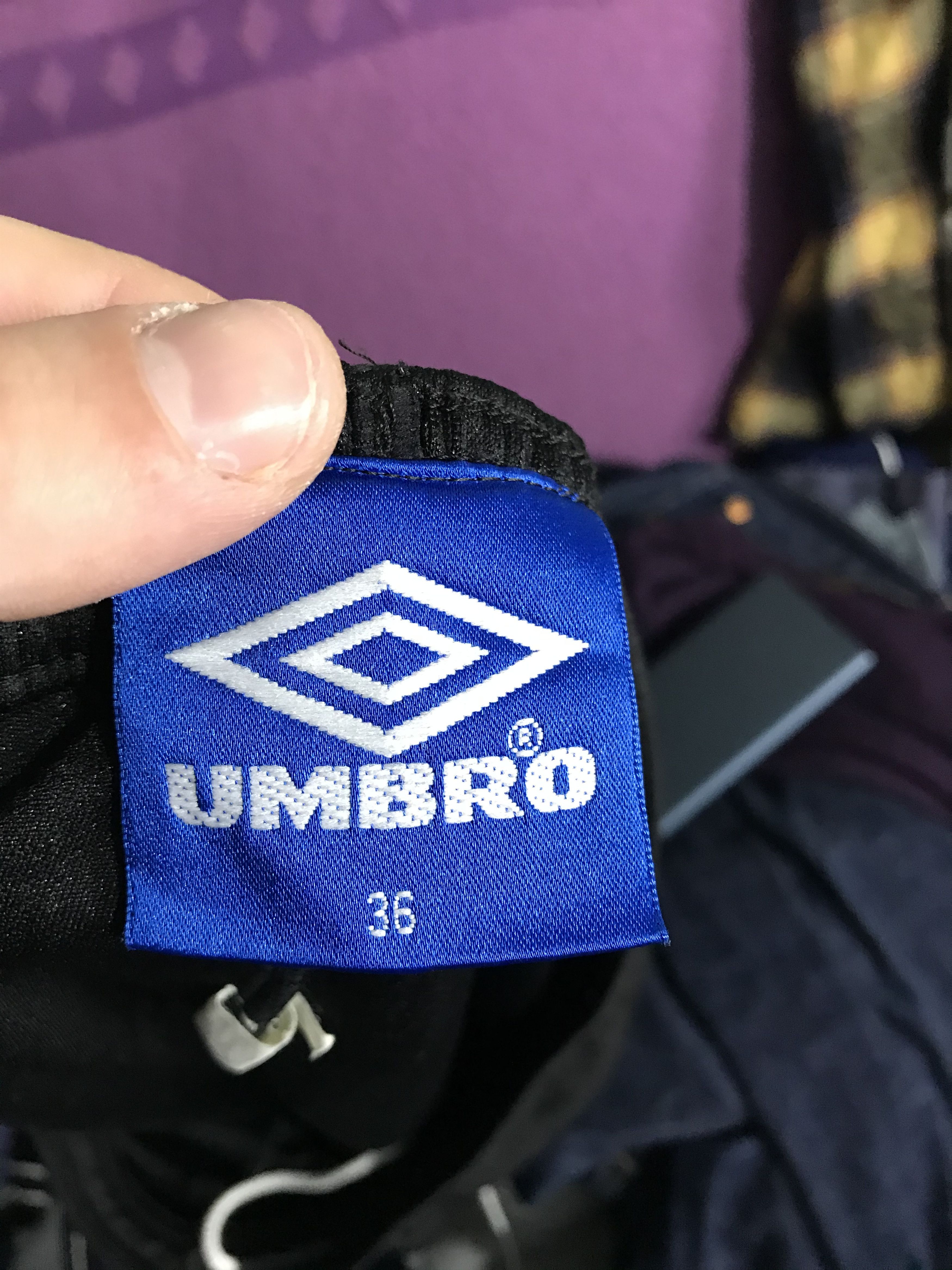 Umbro × Vintage Umbro Mens Black Shorts Size US 36 / EU 52 - 3 Thumbnail