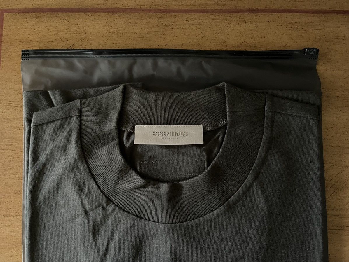 FOG × Fear of God × Pacsun FOG - Essentials Fear Of God Off Black SS T-Shirt Sz (M) Size US M / EU 48-50 / 2 - 3 Thumbnail