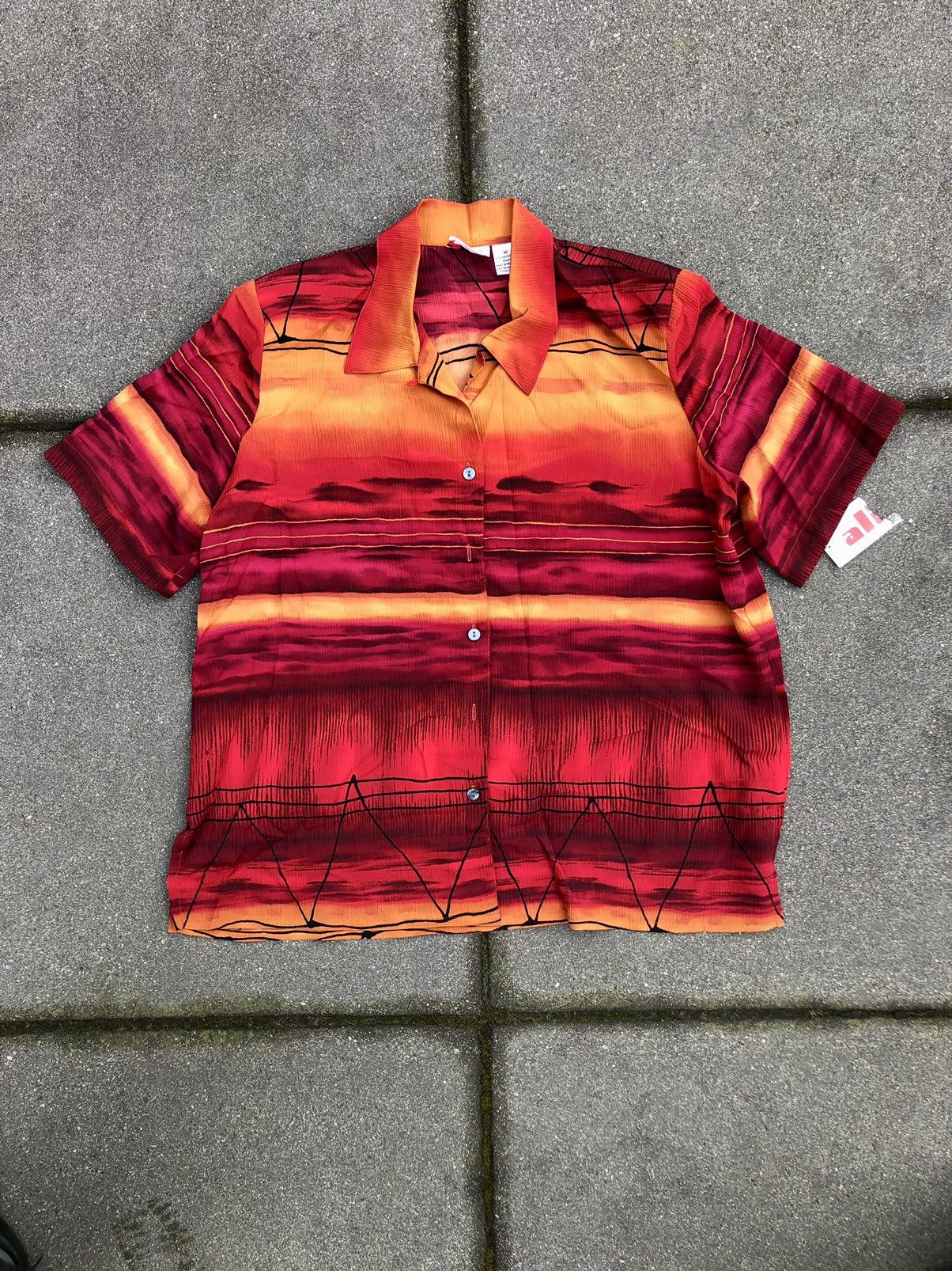 Vintage Vintage pleated hawaiian camp collar bowling shirt Size US L / EU 52-54 / 3 - 1 Thumbnail