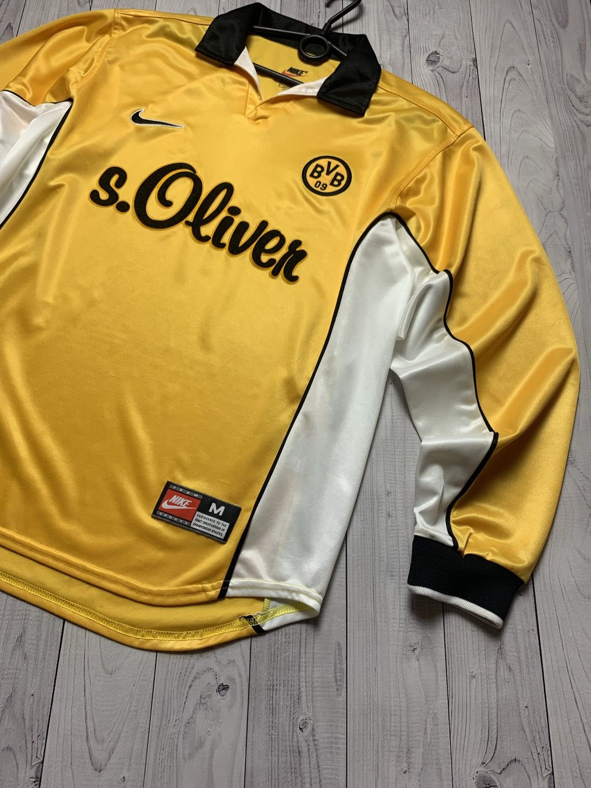 Nike × Vintage Vintage Nike Borussia Dortmund soccer jersey Shirt size M Size US M / EU 48-50 / 2 - 3 Thumbnail
