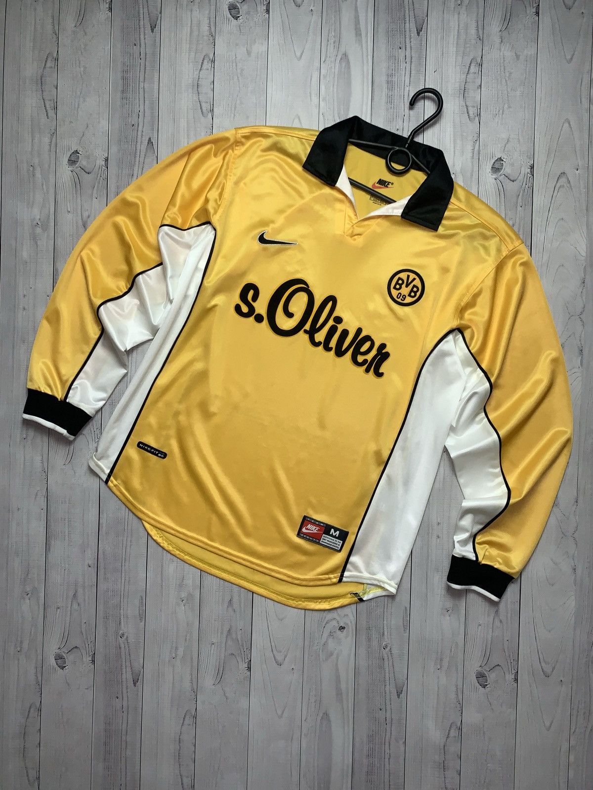Nike × Vintage Vintage Nike Borussia Dortmund soccer jersey Shirt size M Size US M / EU 48-50 / 2 - 1 Thumbnail