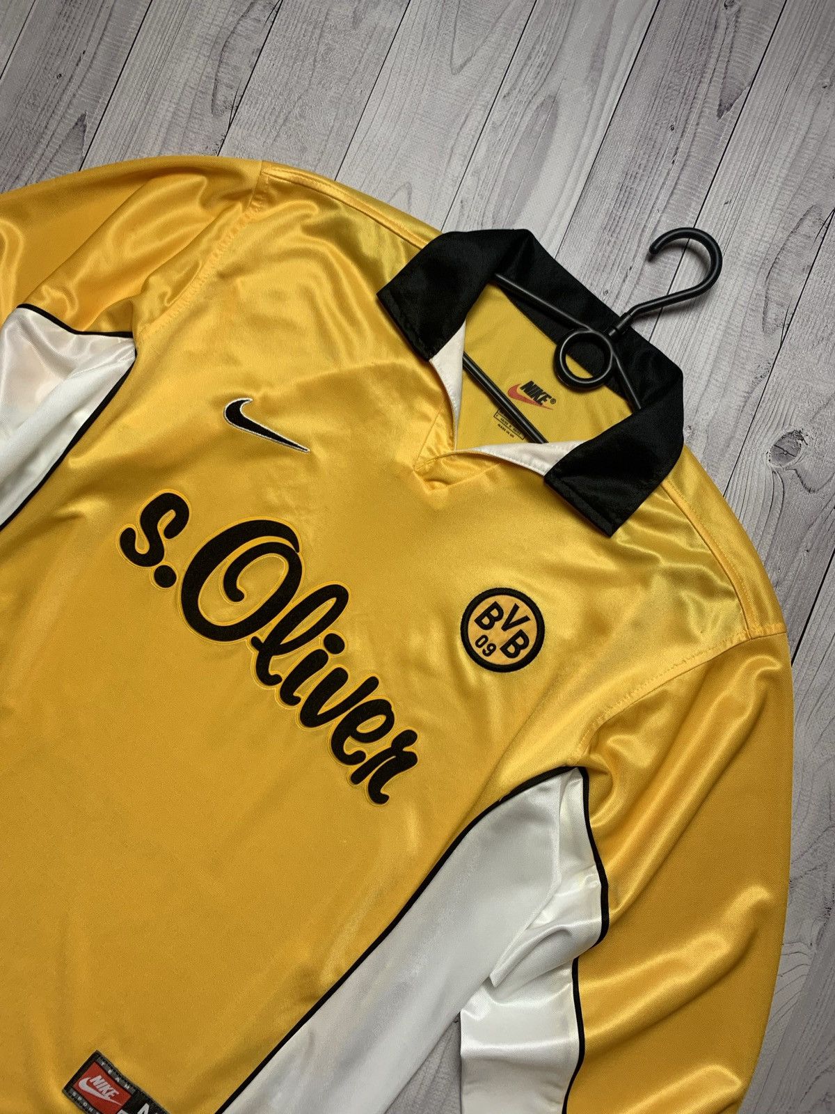 Nike × Vintage Vintage Nike Borussia Dortmund soccer jersey Shirt size M Size US M / EU 48-50 / 2 - 2 Thumbnail