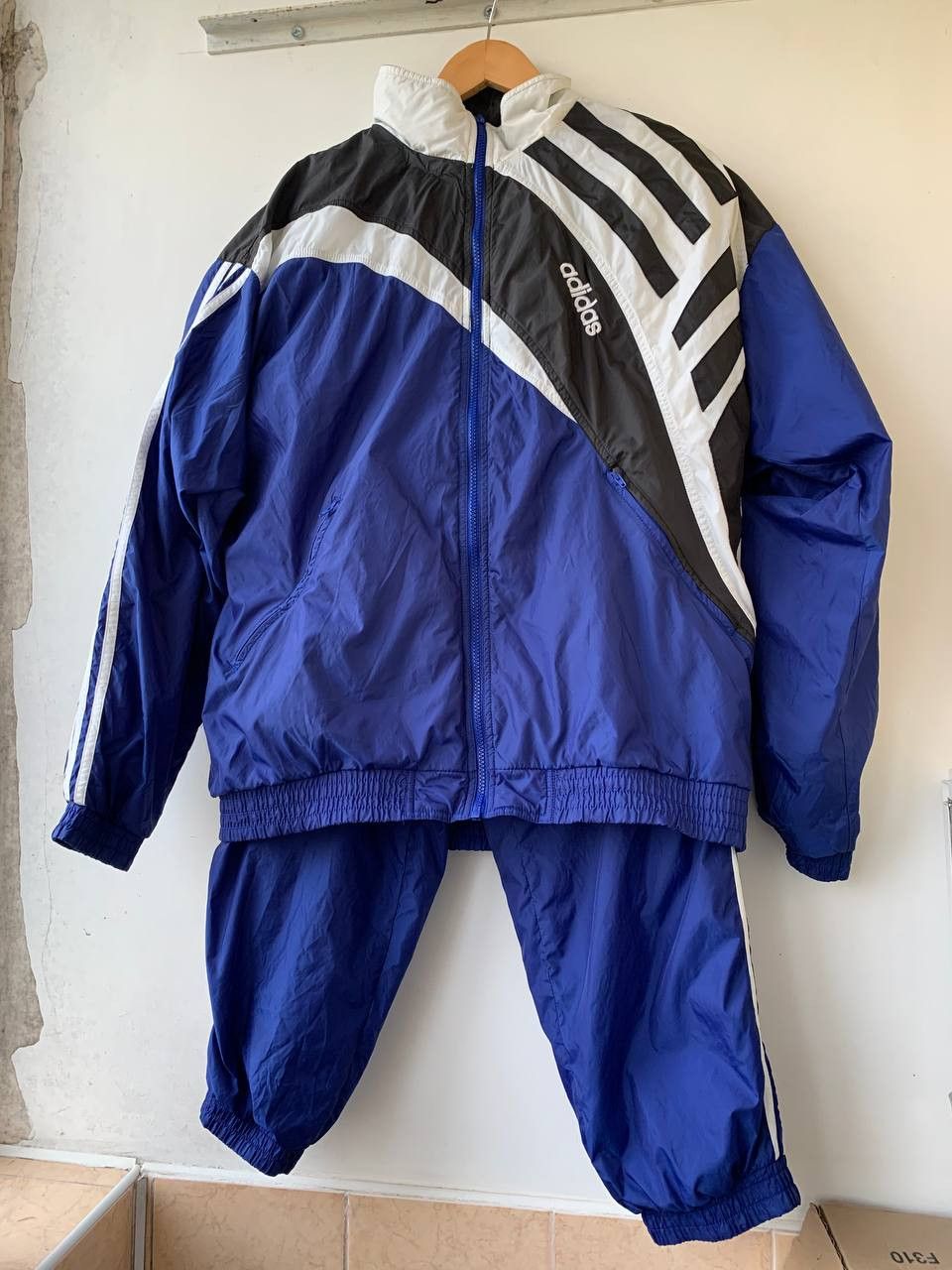 Adidas × Vintage Sport Suit Tracksuit Adidas Vintage 80-90x Size L-XL Size US L / EU 52-54 / 3 - 1 Thumbnail