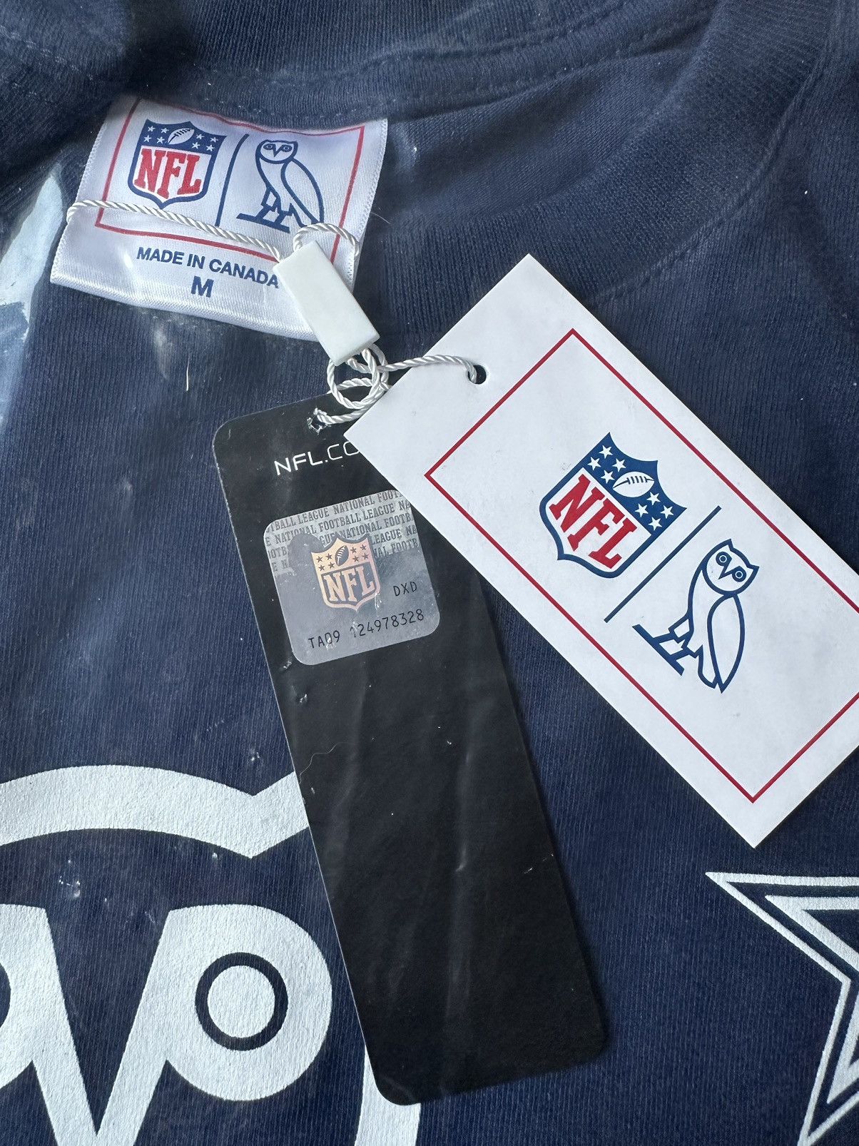 NFL × October's Very Own *RARE* OVO x NFL Dallas Cowboys OG Owl T-Shirt new with tags Size US M / EU 48-50 / 2 - 6 Thumbnail