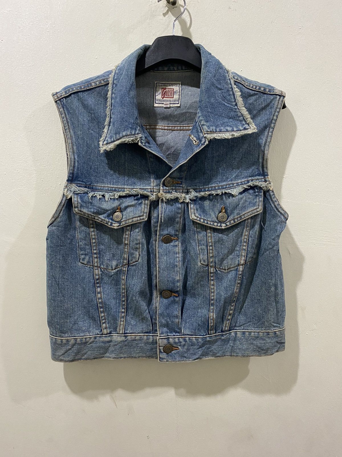 Guess VTG Guess Distress Denim Vest Fit S to M Size M / US 6-8 / IT 42-44 - 1 Thumbnail