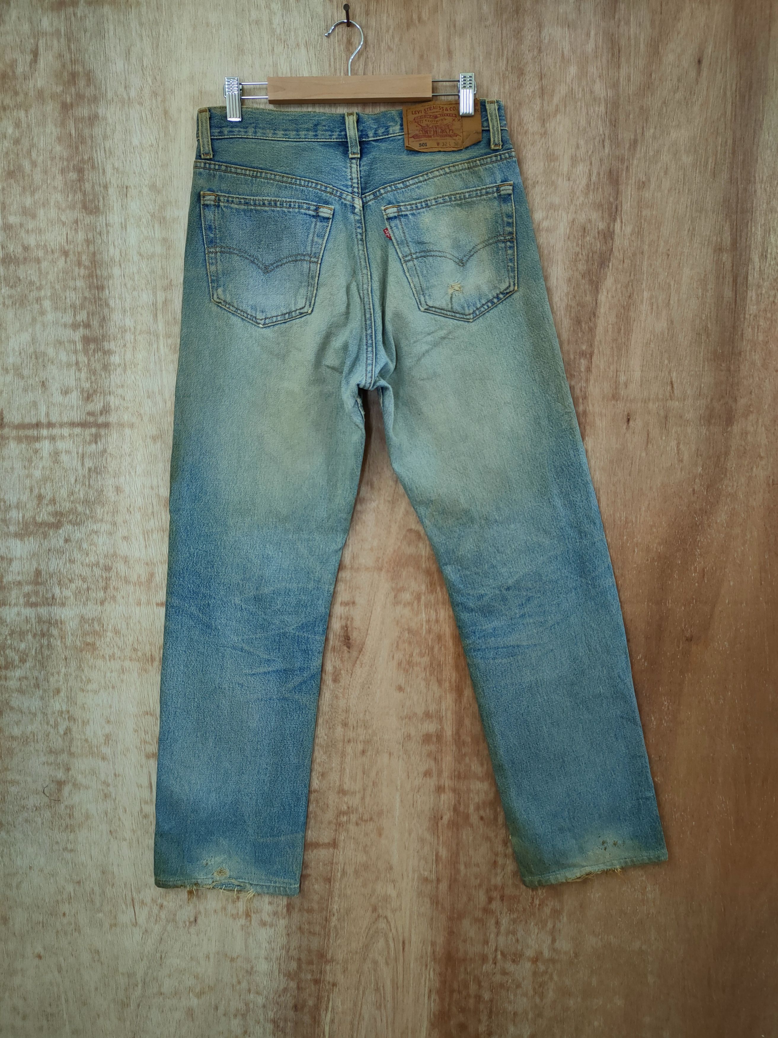 Levi's 501 levis vintage distressed denim pants #46-819 Size US 31 - 8 Thumbnail