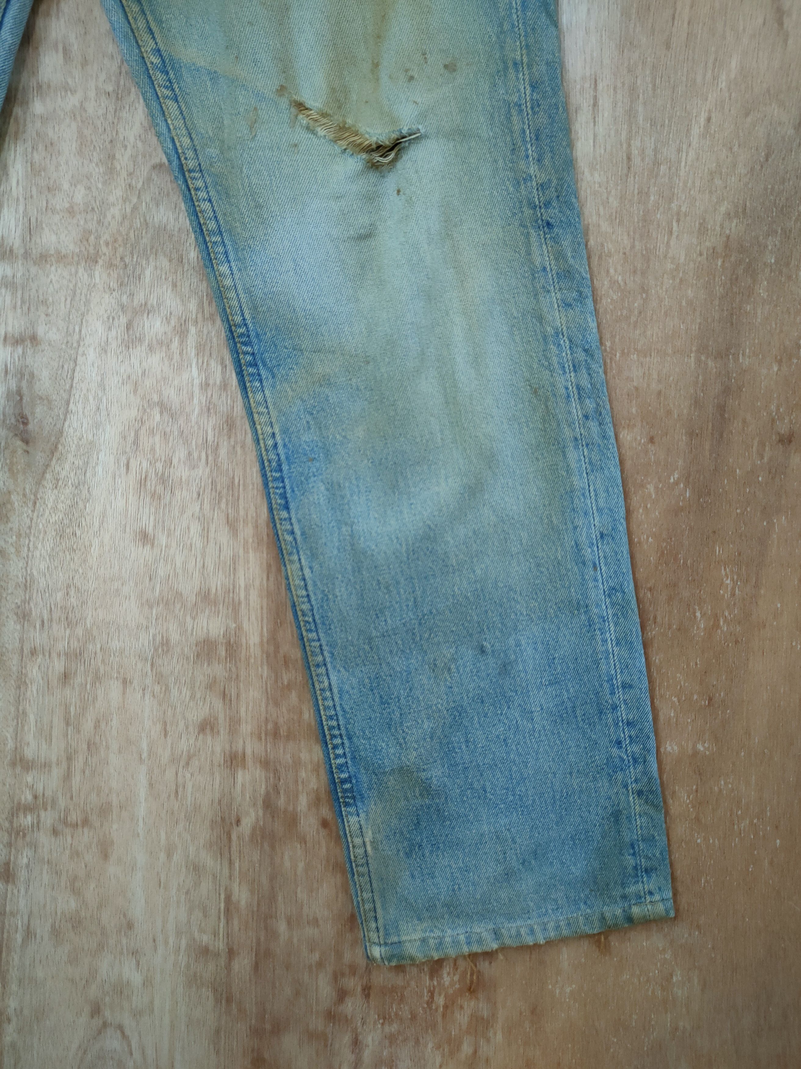 Levi's 501 levis vintage distressed denim pants #46-819 Size US 31 - 2 Thumbnail