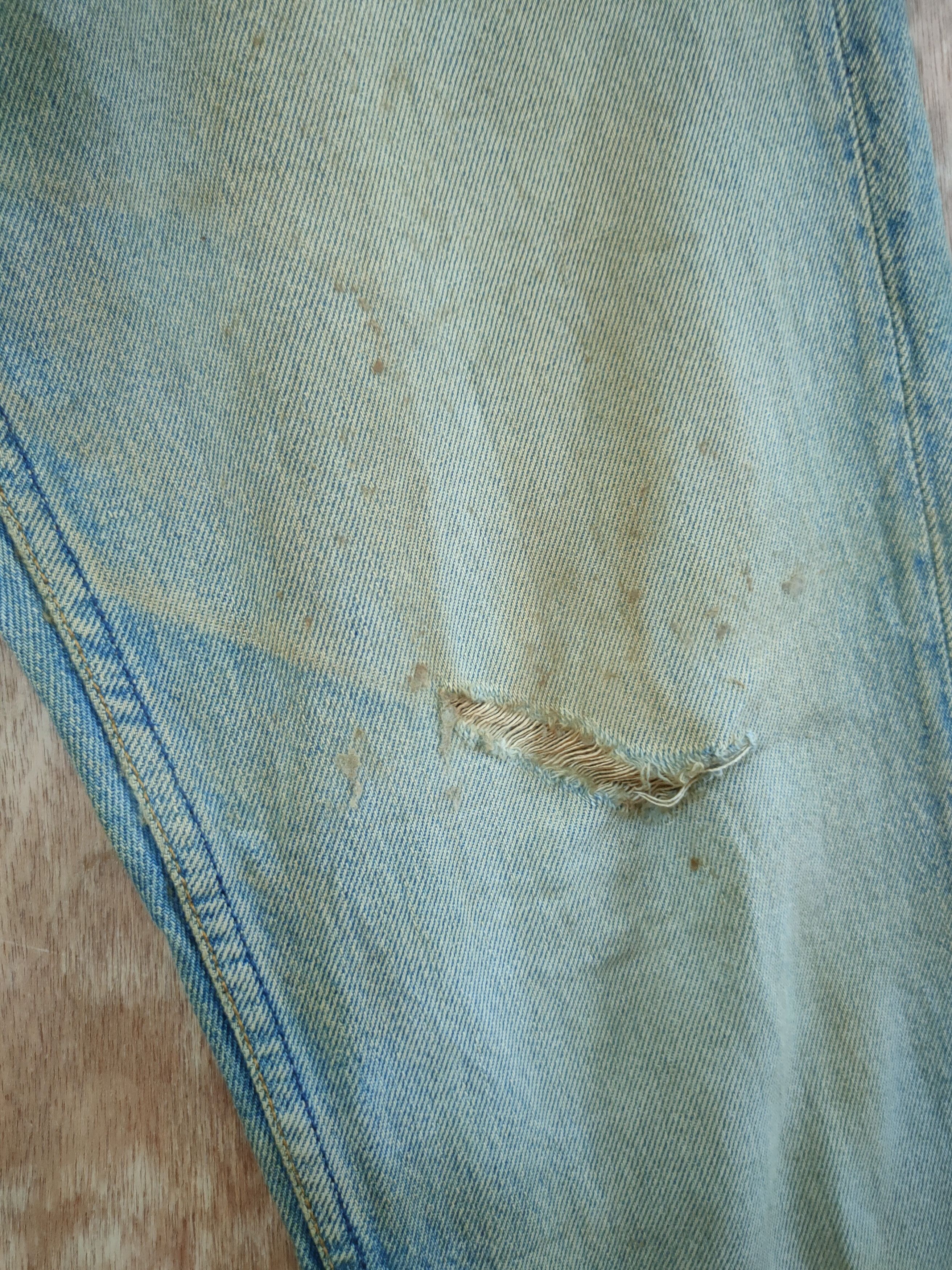 Levi's 501 levis vintage distressed denim pants #46-819 Size US 31 - 6 Thumbnail